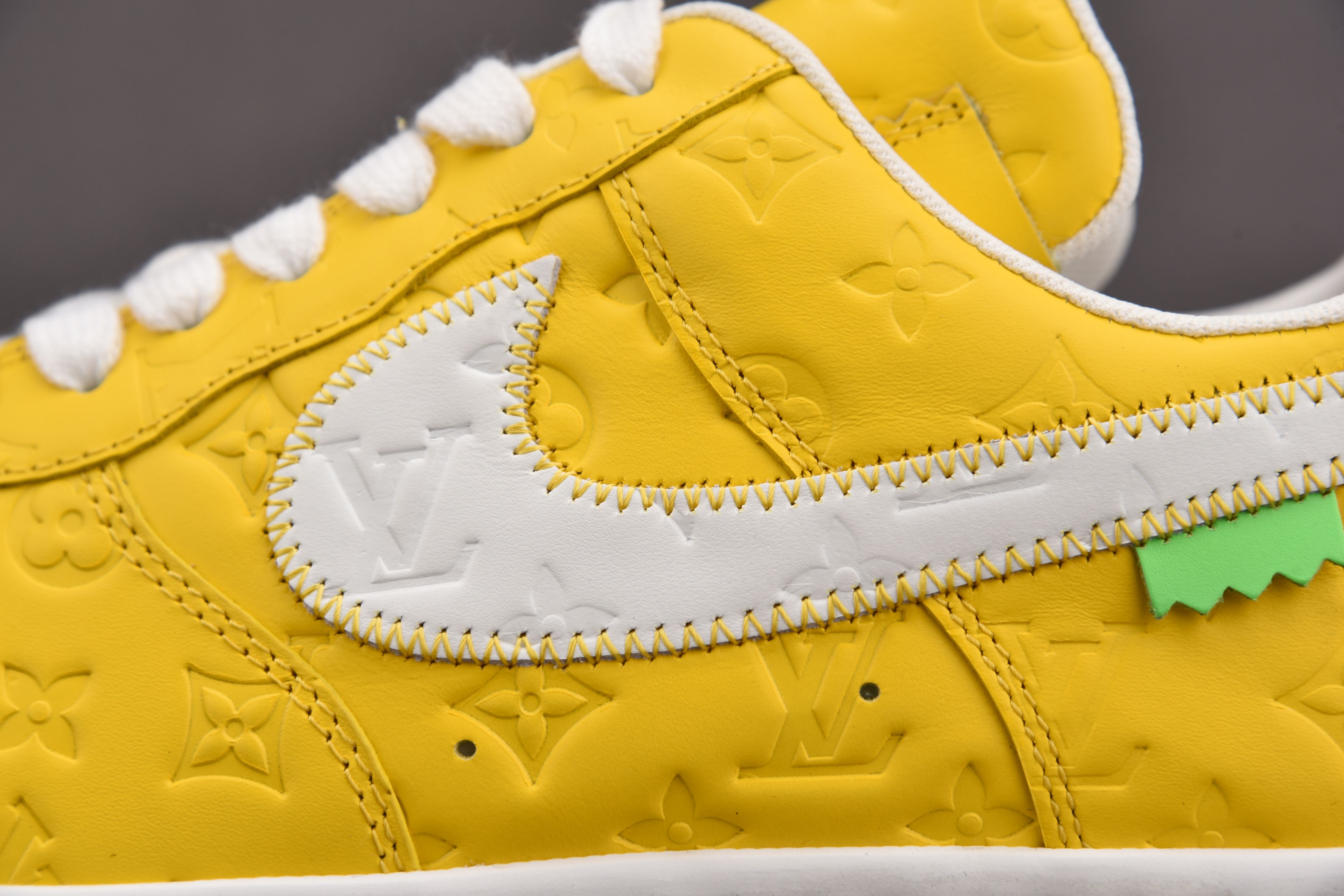 Nike Air Force 1 Low Louis Vuitton University Gold (Be careful about the size!!)