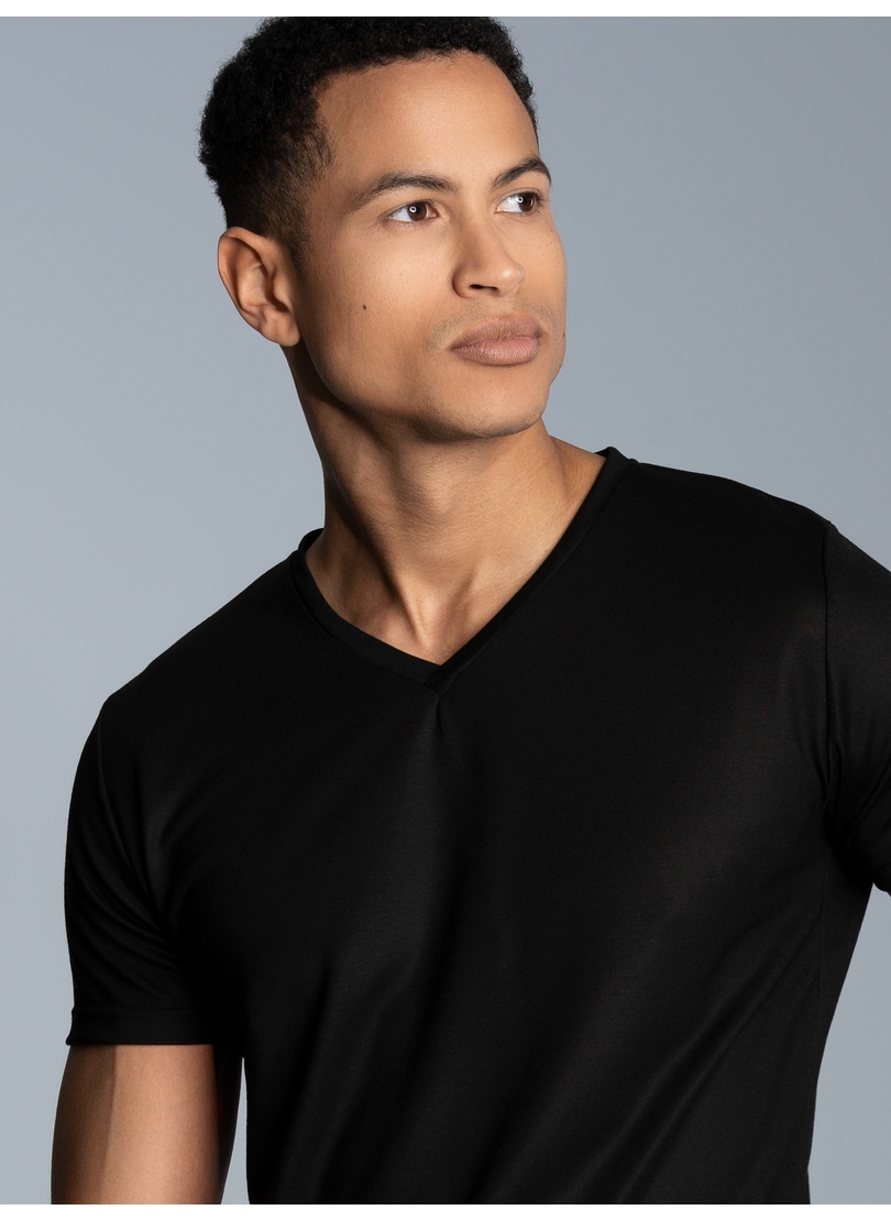 Trigema T-Shirt »TRIGEMA V-Shirt aus 100% Lyocell«, 1 Stk.