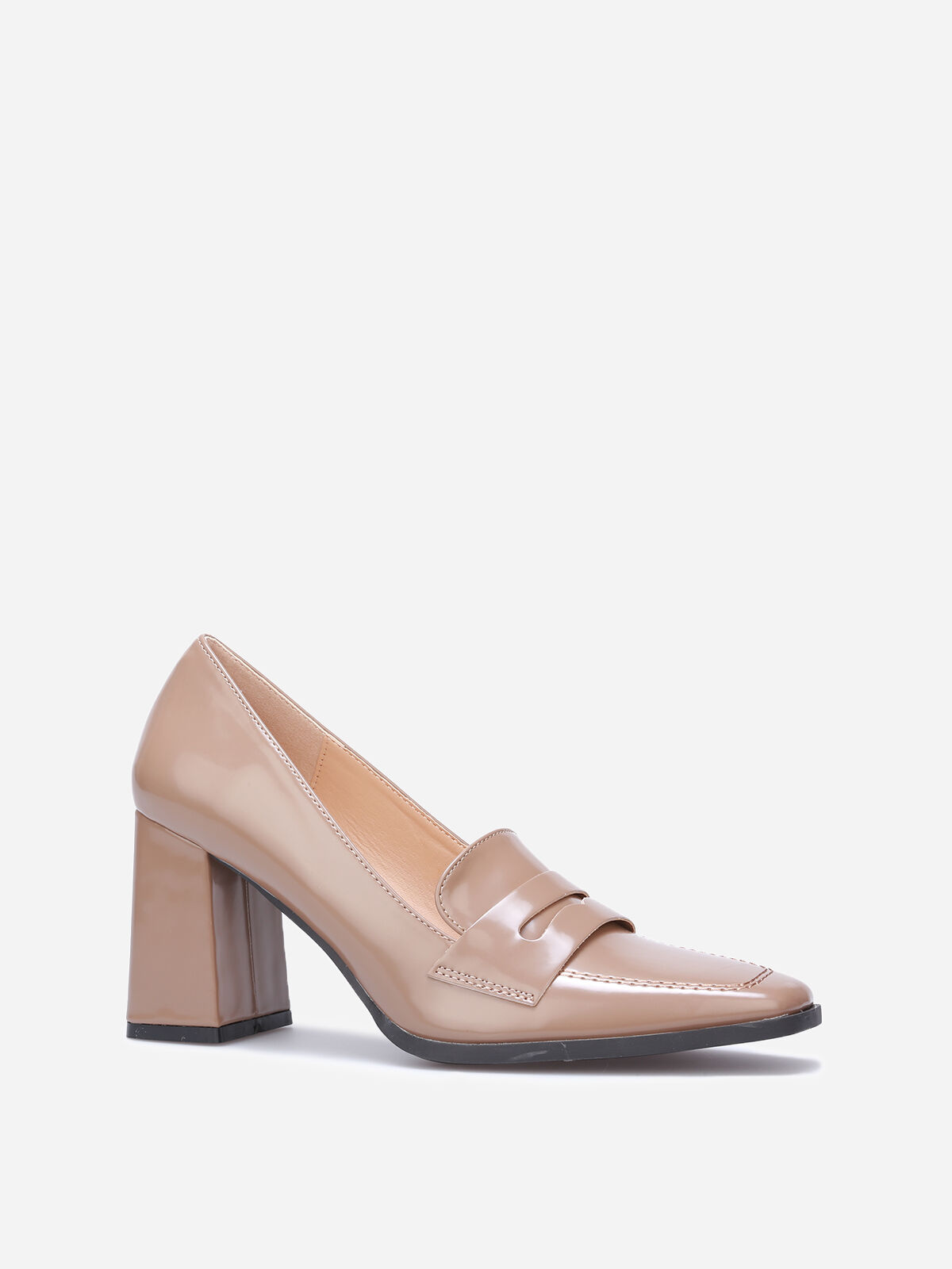 Mocassins vernis à talon et surpiqûres- Taupe