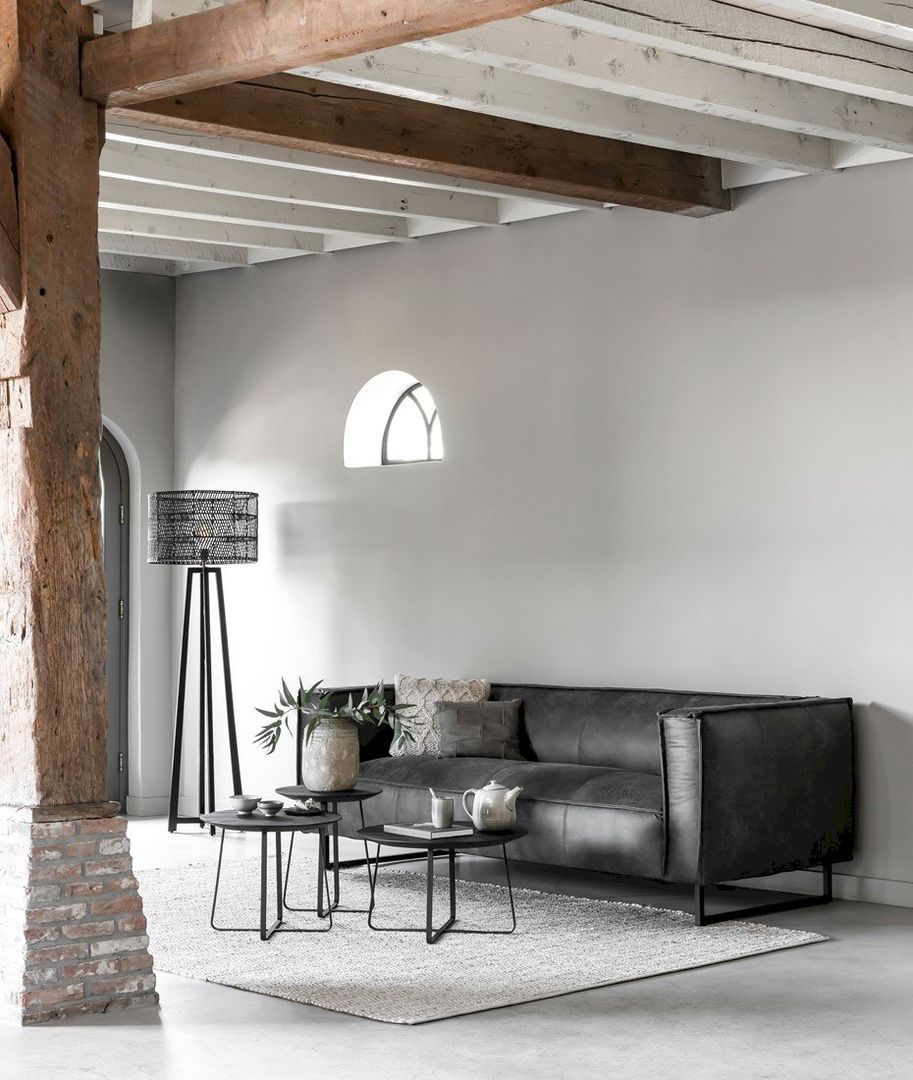 DTP Home   Neptunes L Salontafel