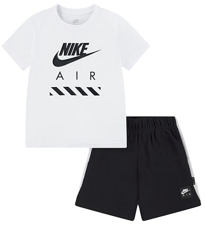 Nike Shorts Set - T-Shirt/Shorts - Schwarz/Weiß