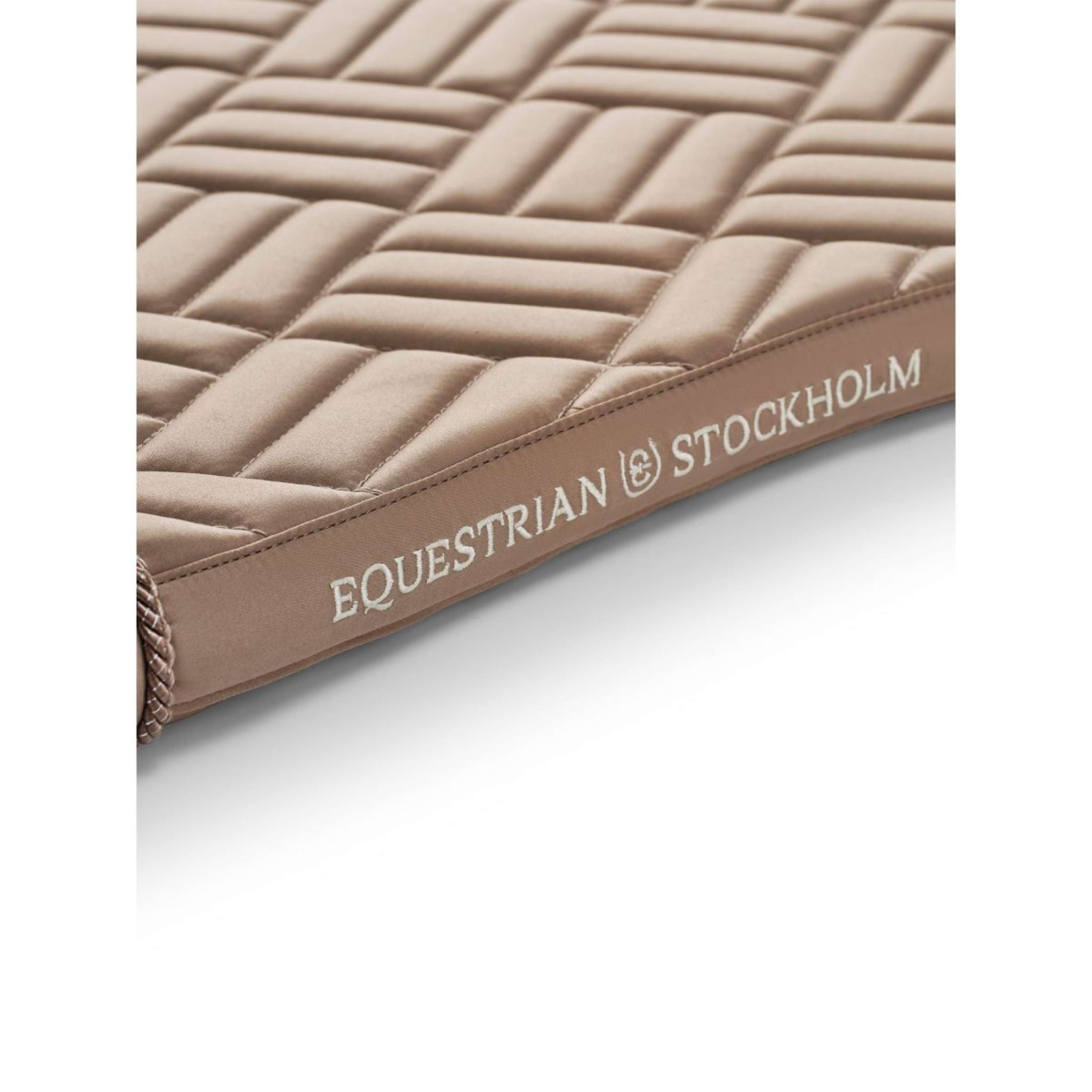 Equestrian Stockholm Zadeldekje Modern Dressuur Sand