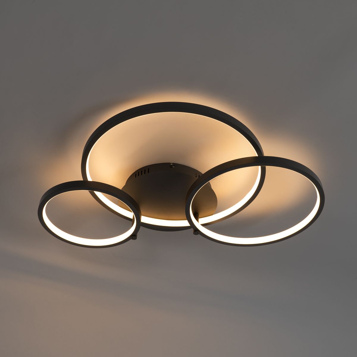 Smart plafondlamp zwart 3-lichts met afstandsbediening - Rondas