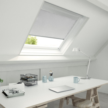 KARWEI dakraam rolgordijn verduisterend wit (kleurnr. 7000) t.b.v. VELUX® dakraam SK06