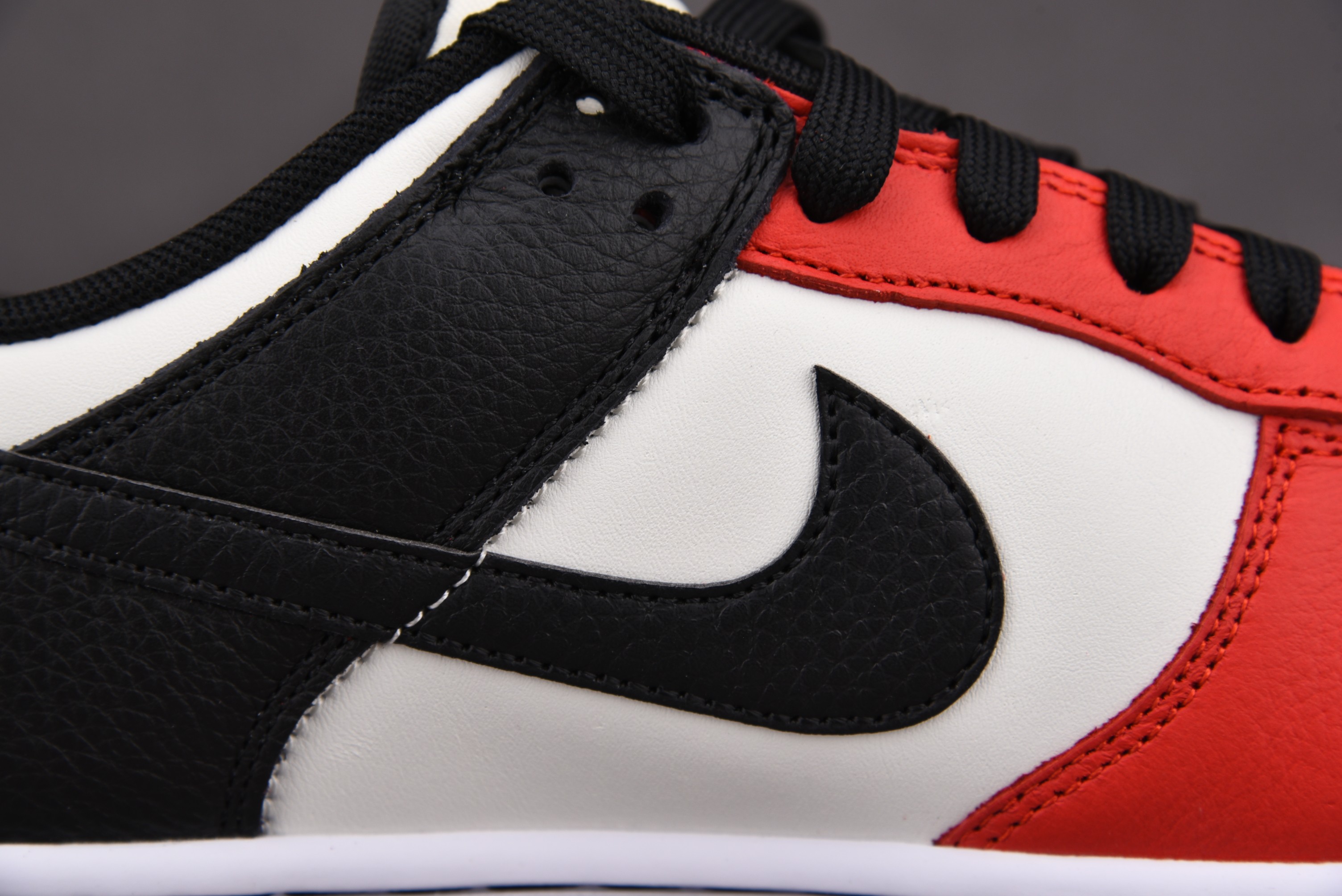 NBA x Nike Dunk Low EMB Chicago