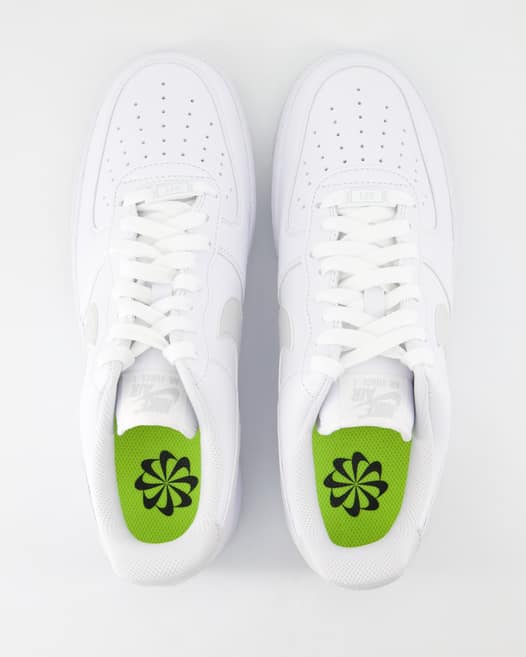 Nike DV3808-104 Sneaker in Weiß