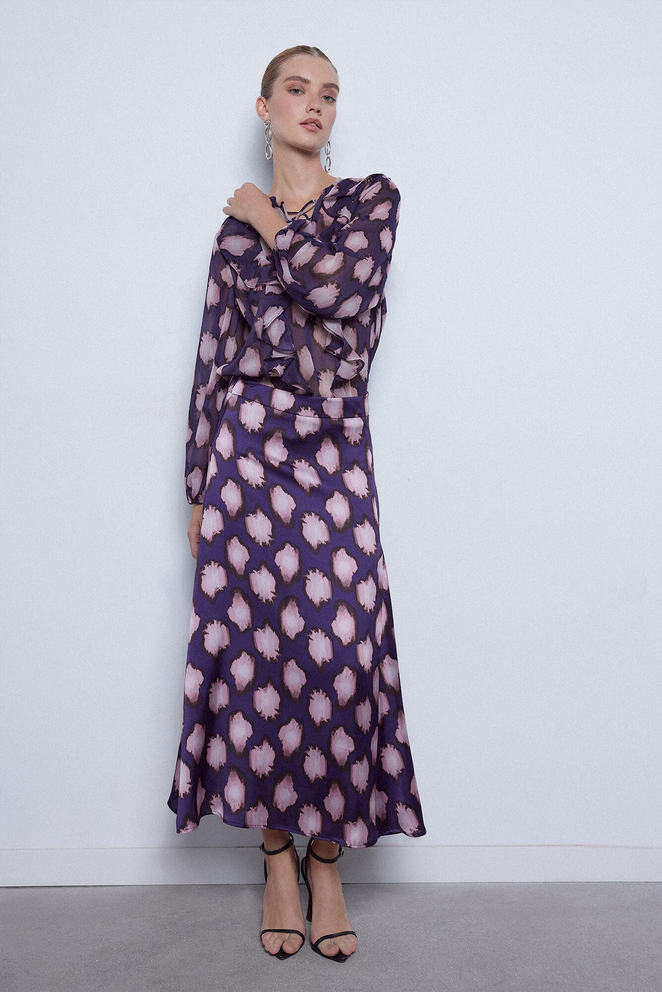 Blusa estampada com babados