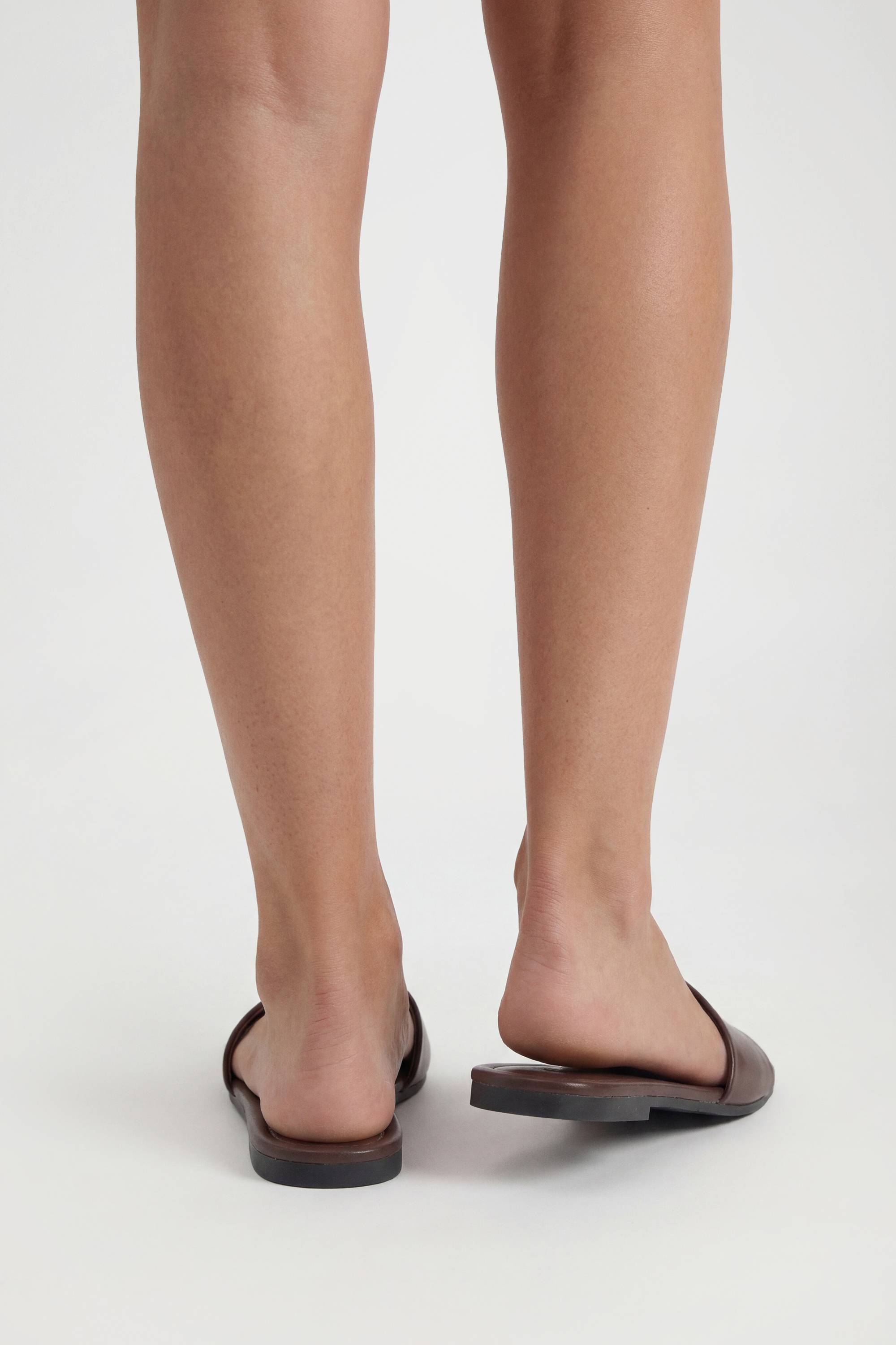 boohoo Mules À Bout Carré Coupe Large Basiques