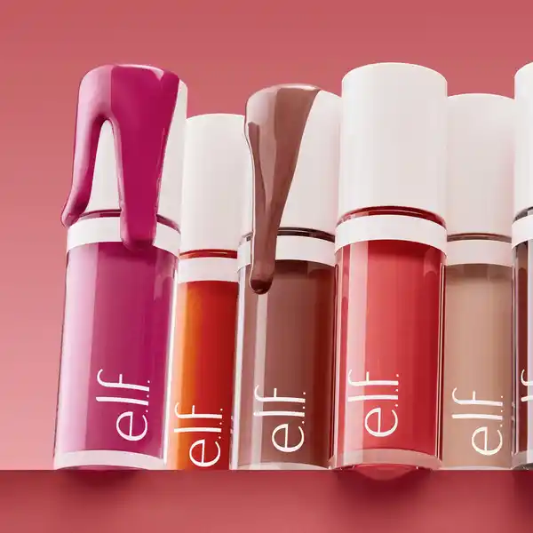 Camo Liquid Blush Comin’ In Hot Pink
