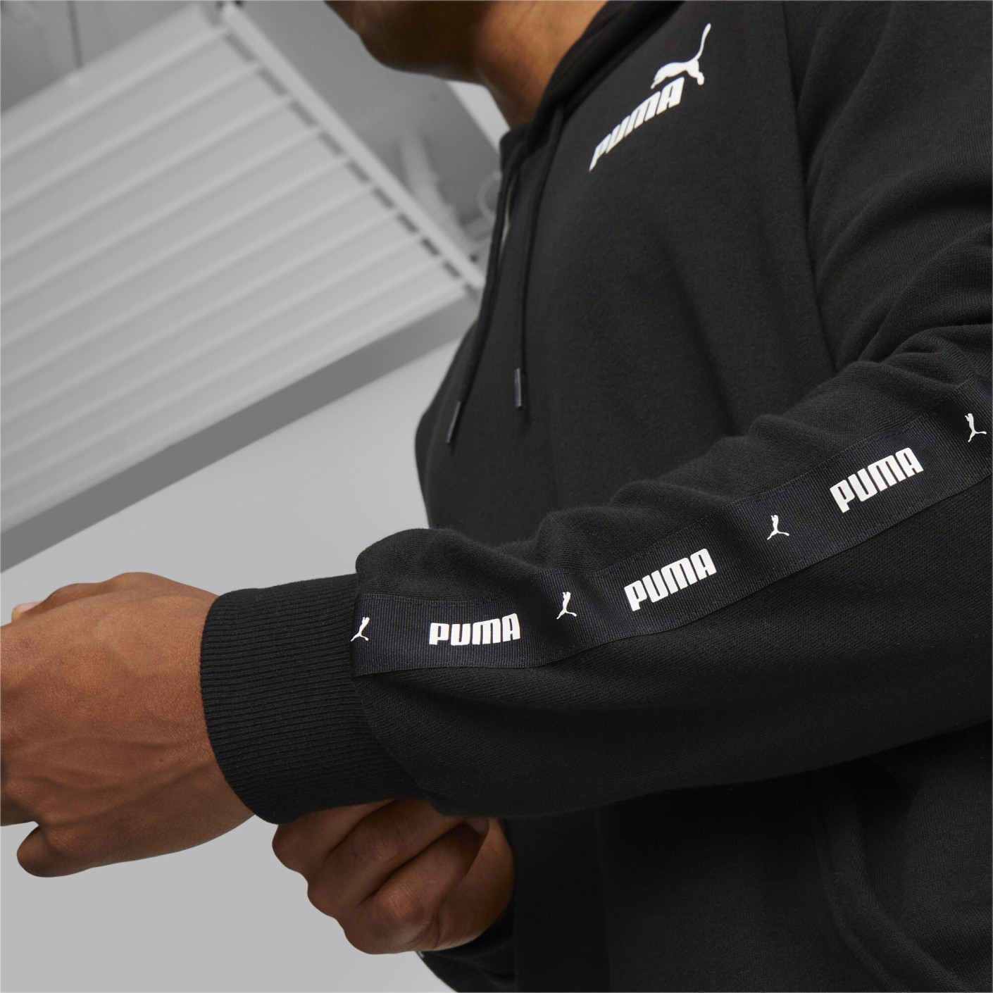 PUMA Essentials+ Tape Hoodie Zwart Wit