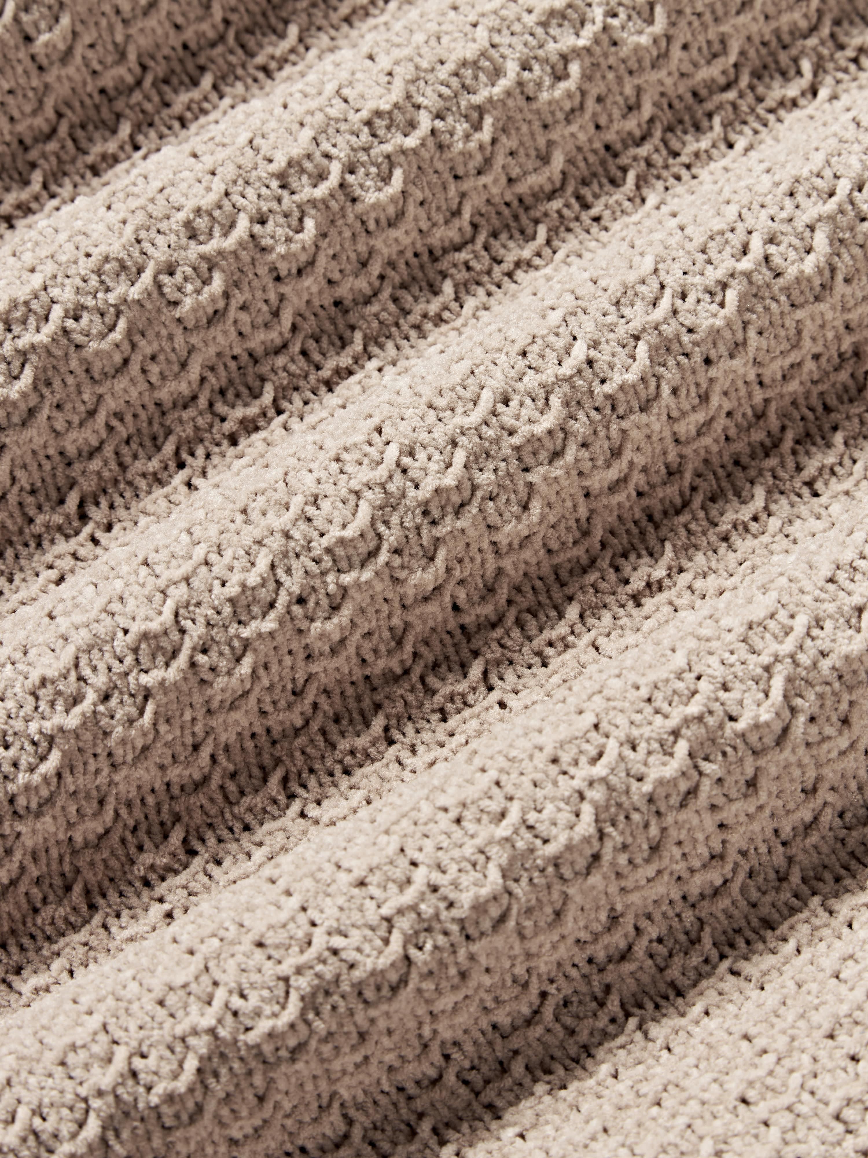 Zacht gebreide chenille kussenhoes Everly