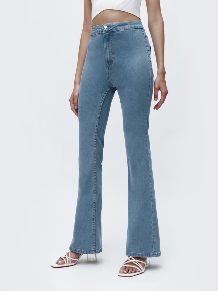 Calça jeans boca de sino comprida - Marino Vigoré