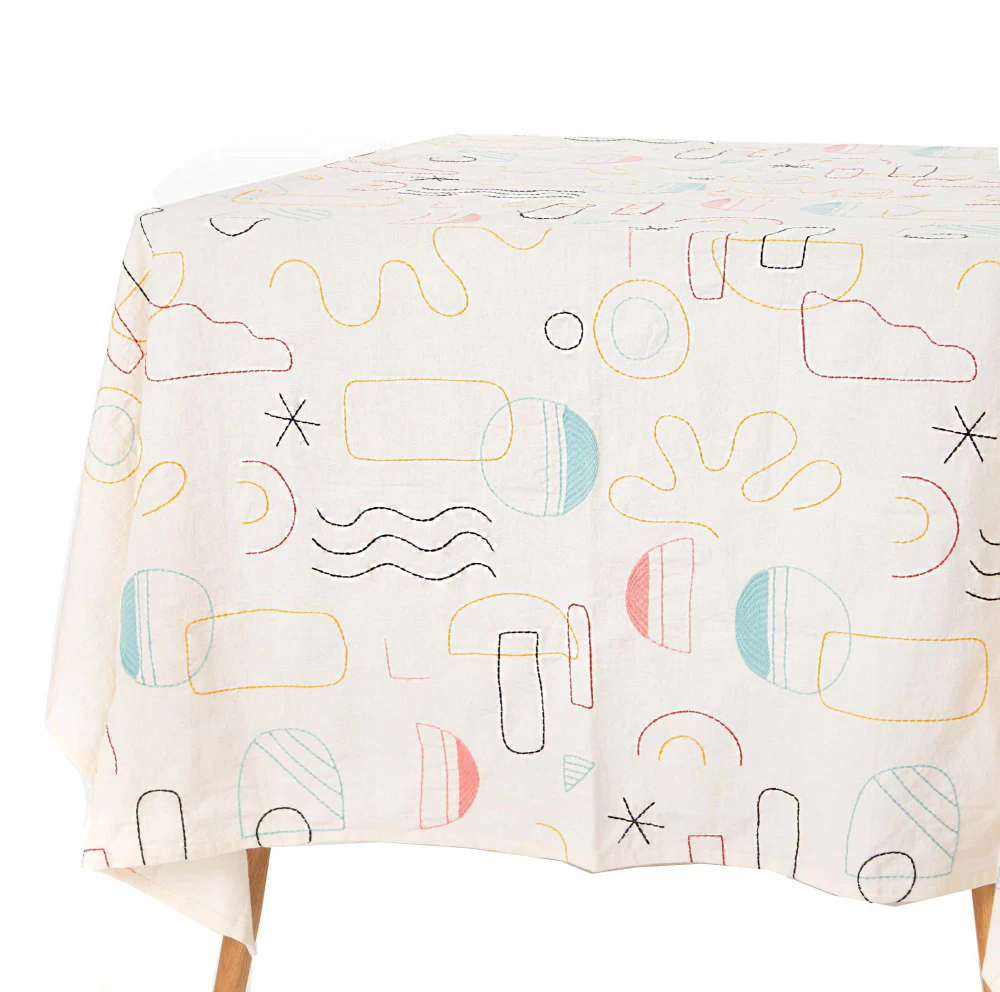 Nappe Zéphyr brodée 150x150 cm Amadeus