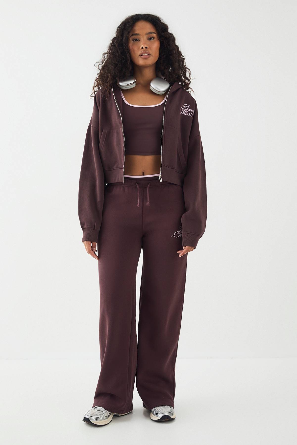 Jogging Jambe Droite Script Contrasté DSGN Studio