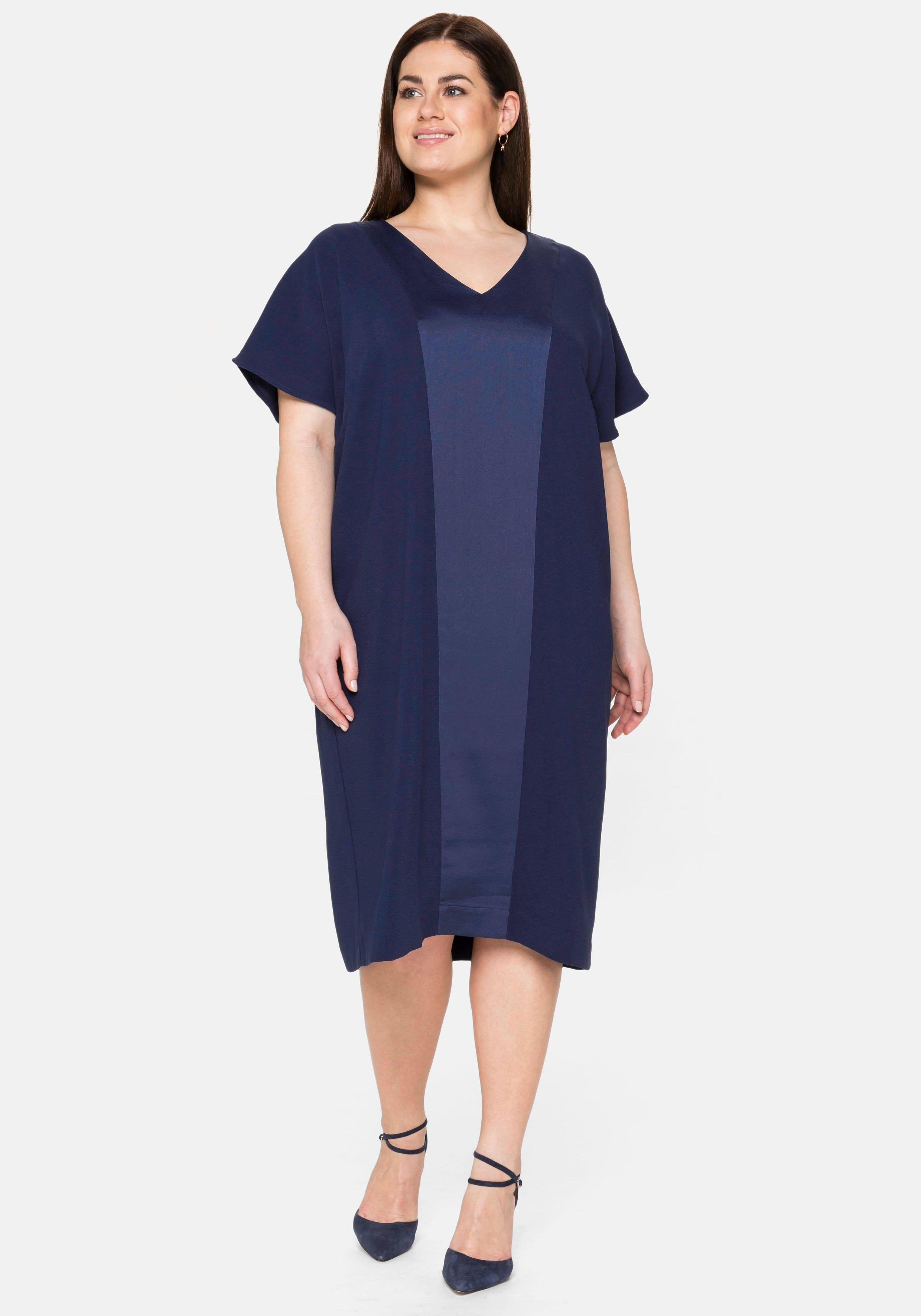 Cocktailkleid im Oversized-Look, mit Kontrasteinsatz