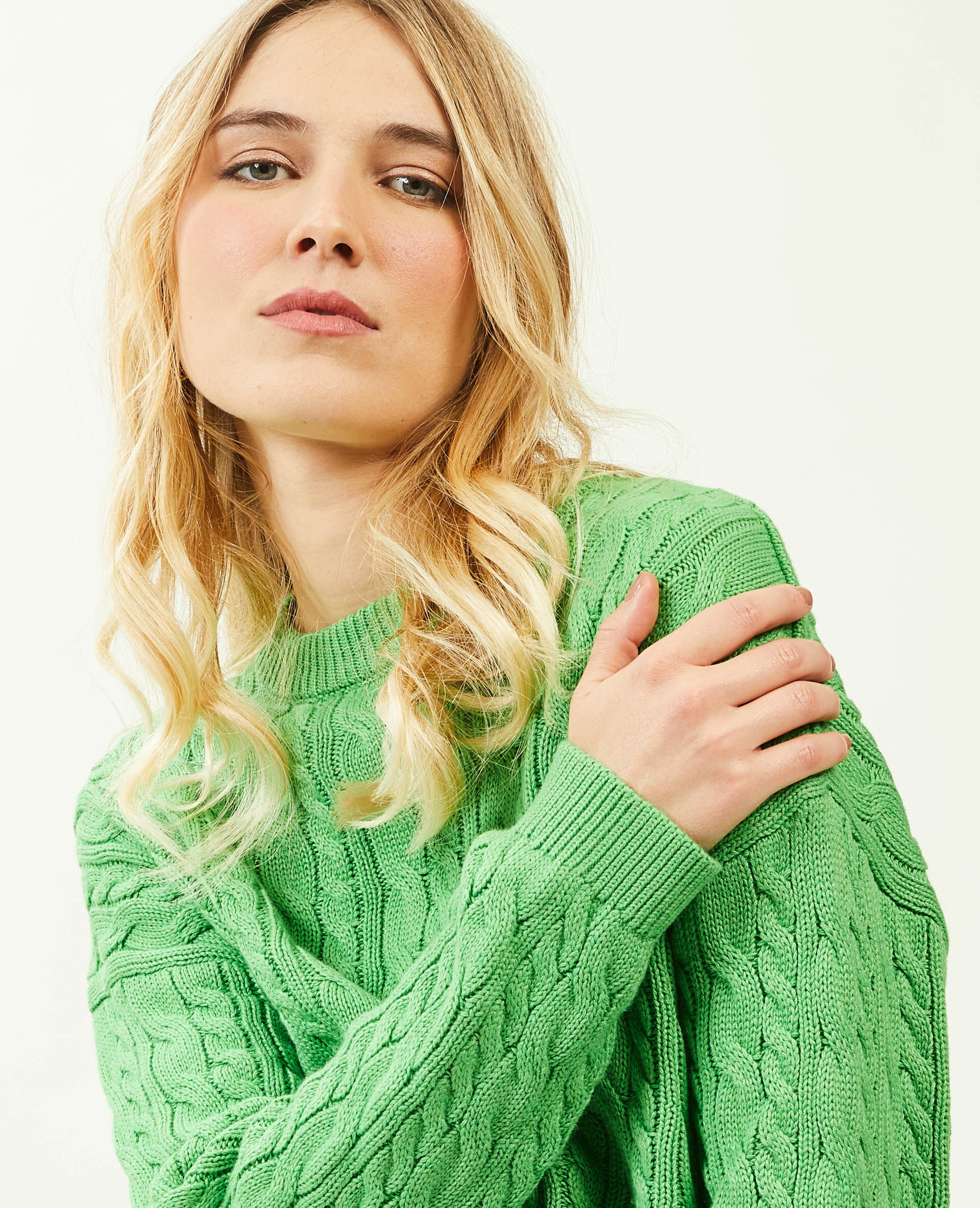 Pull court en maille torsadée - Vert