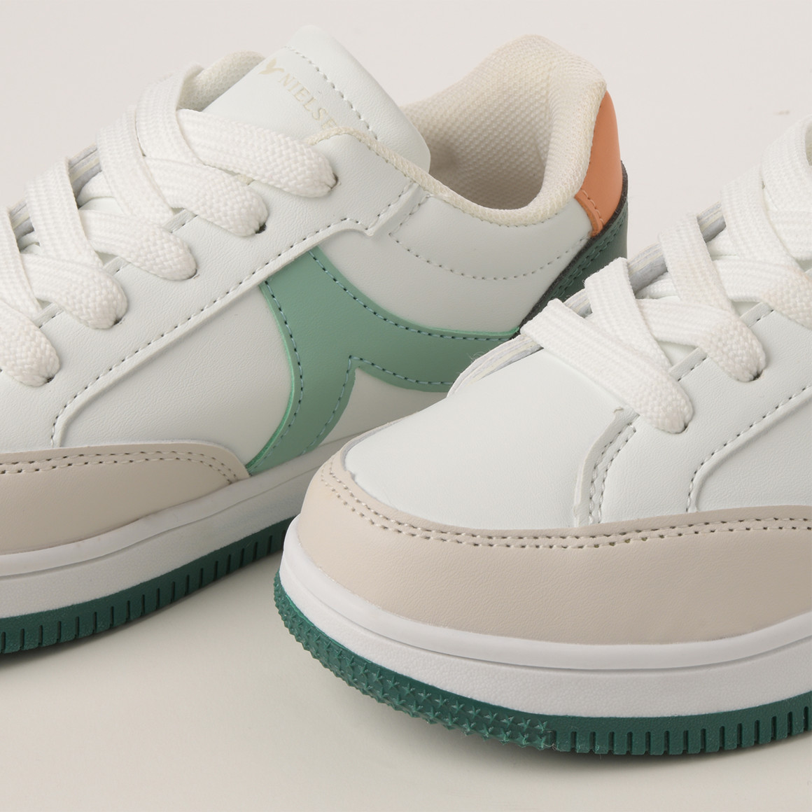 Jonas Nielsen Kinder Sneaker mit Farbteilern dunkelgrün / weiss / hellgrün