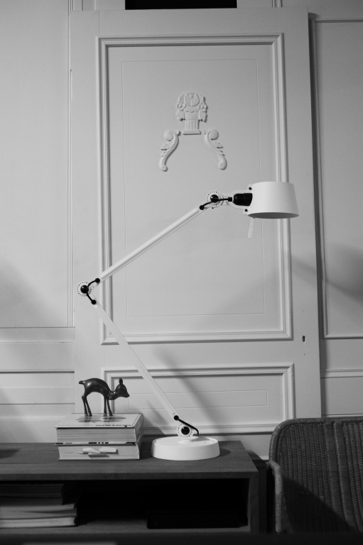 Tonone Bolt 2 Arm bureaulamp Smokey Black