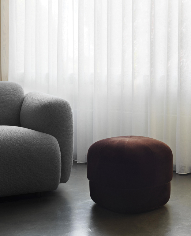 Normann Copenhagen Circus Velour poef small rust