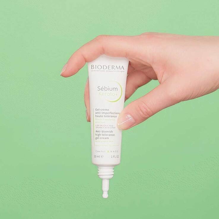 Bioderma Sebium Kerato + Creme-Gel Tube für unreine, ölige, zu Akne neigende Haut, 30 ml