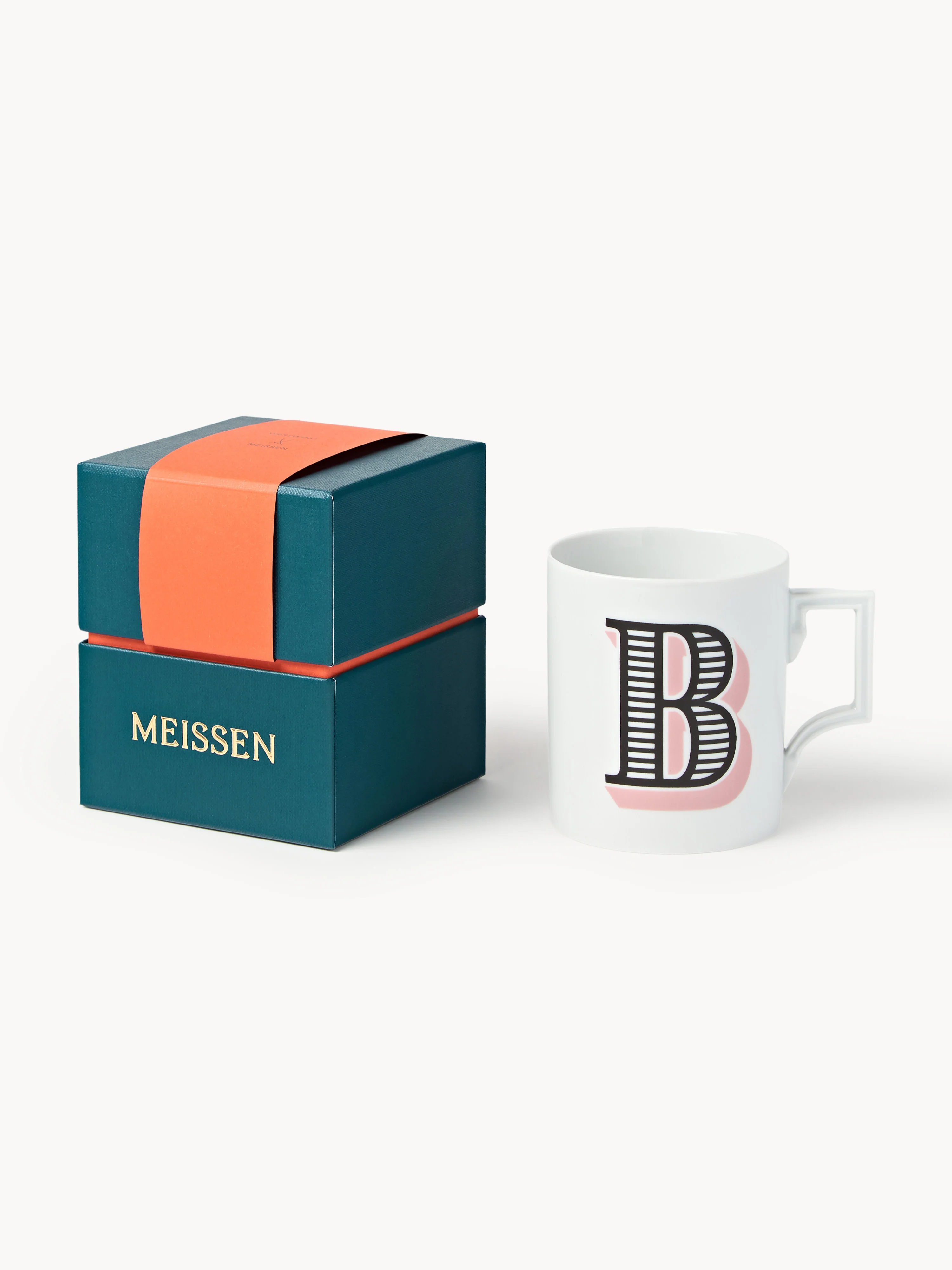 Handgemaakte beker Initials met decoratief motief, Westwing x MEISSEN