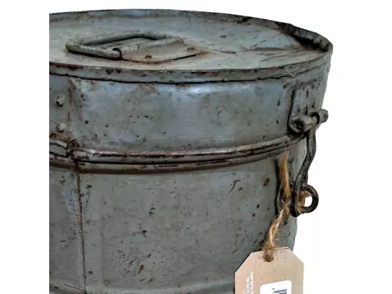 Bidon en métal gris 6x26x30h