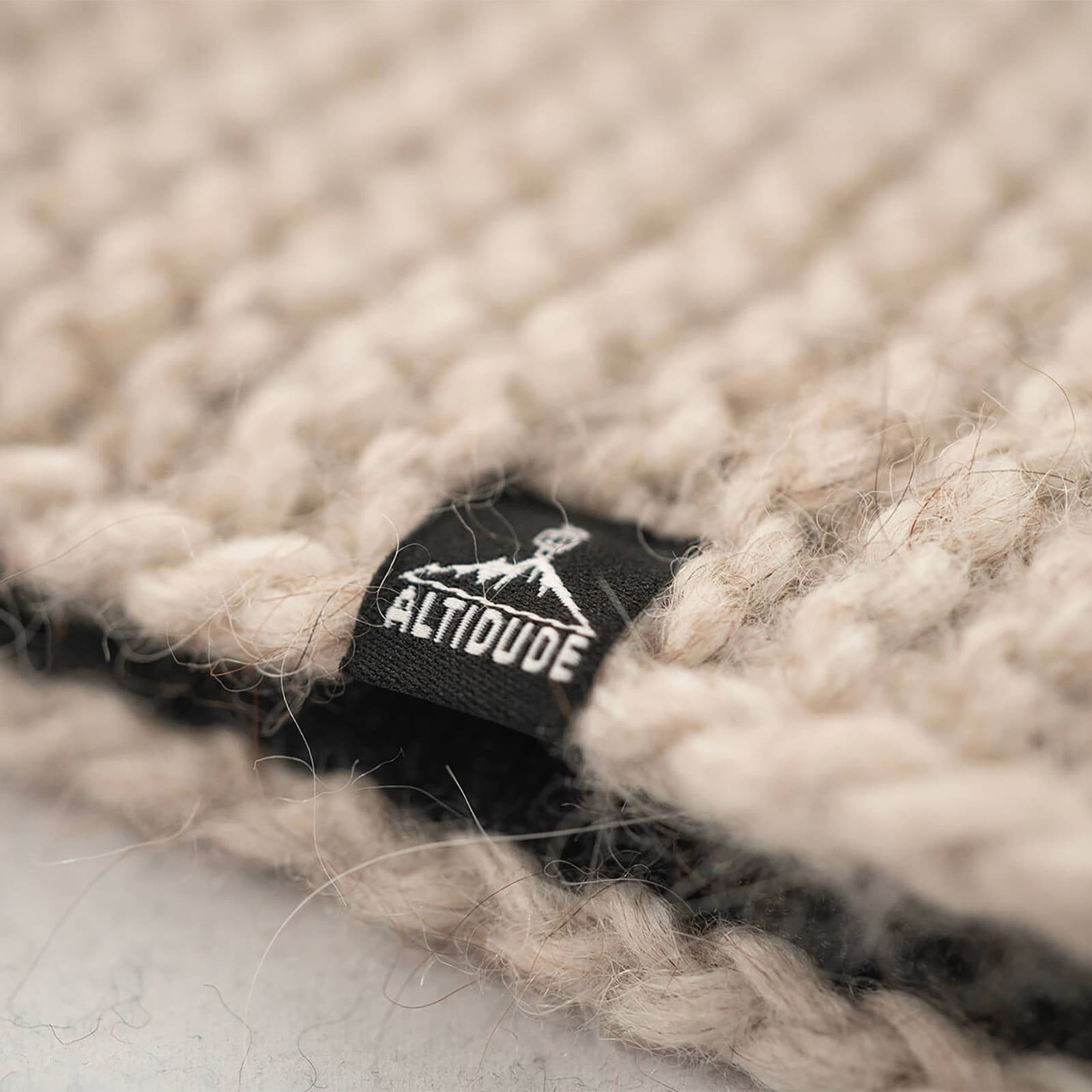 ALTIDUDE Merino Stirnband Cloud Grob Strick Kopfband Ohren Schützer Alpaka Wolle Farbe: beige