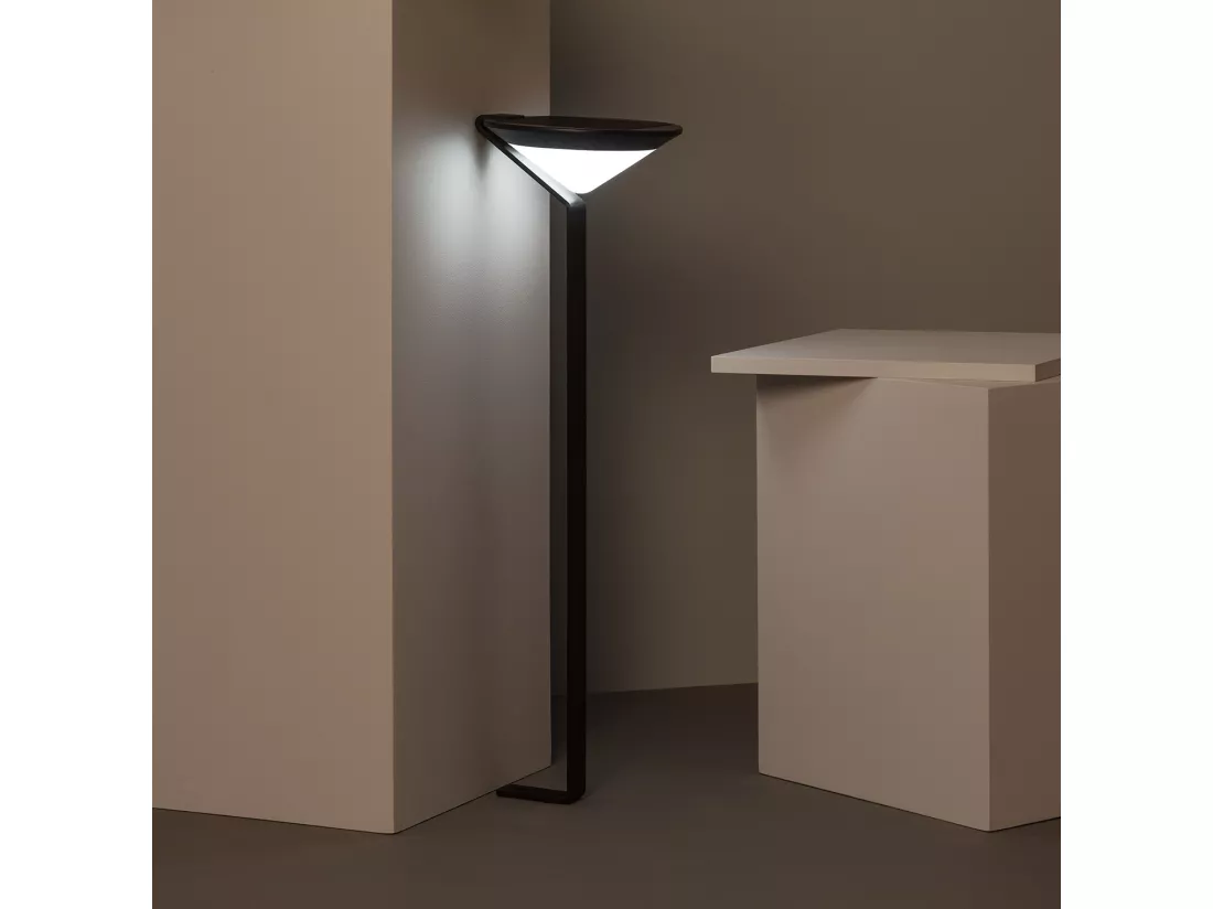 Balise LED Solaire Extérieure en Saillie sur Pied 80cm Yuma Big avec Détecteur Mouvement Radar 2700K Blanc chaud