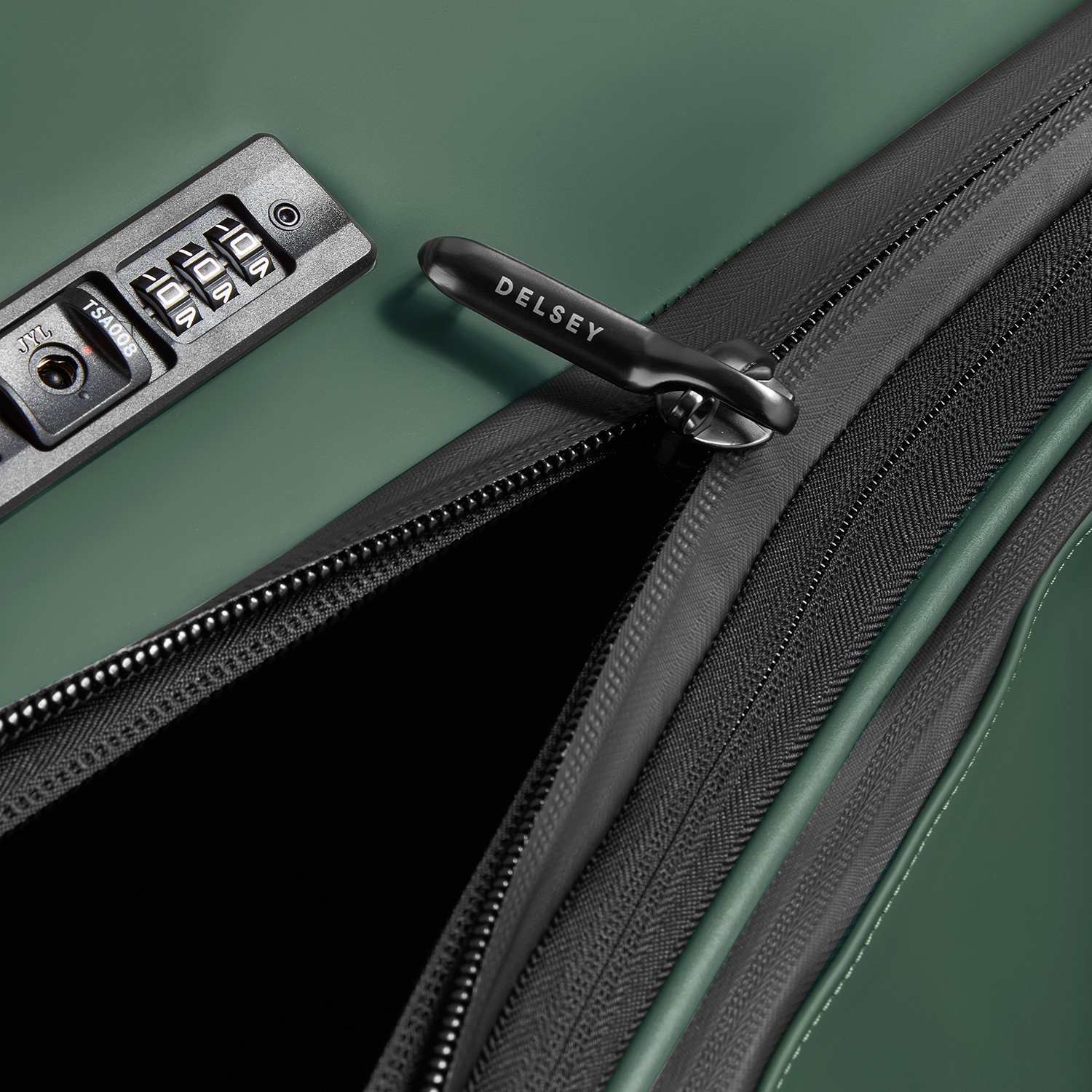 Delsey Turenne Soft Trolley L Expandable dark green