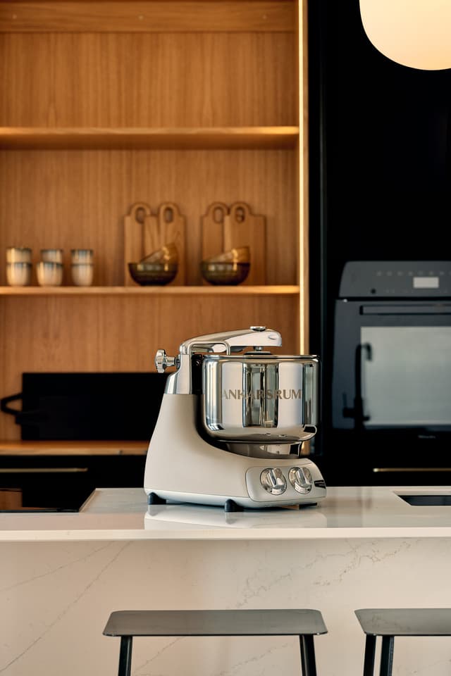 Ankarsrum Assistant Original køkkenmaskine AKM6230HB (beige)
