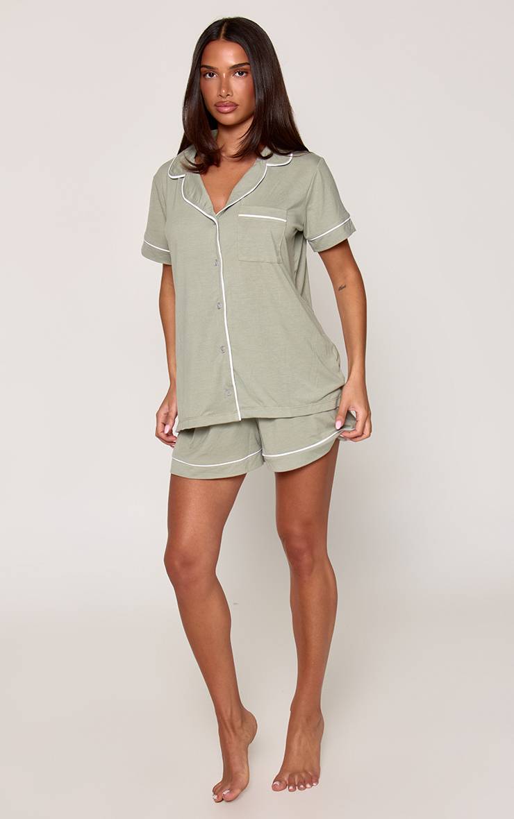 Vert Sauge Ensemble Pyjama Haut À Manches Courtes Et Short En Jersey Doux Avec Passepoil