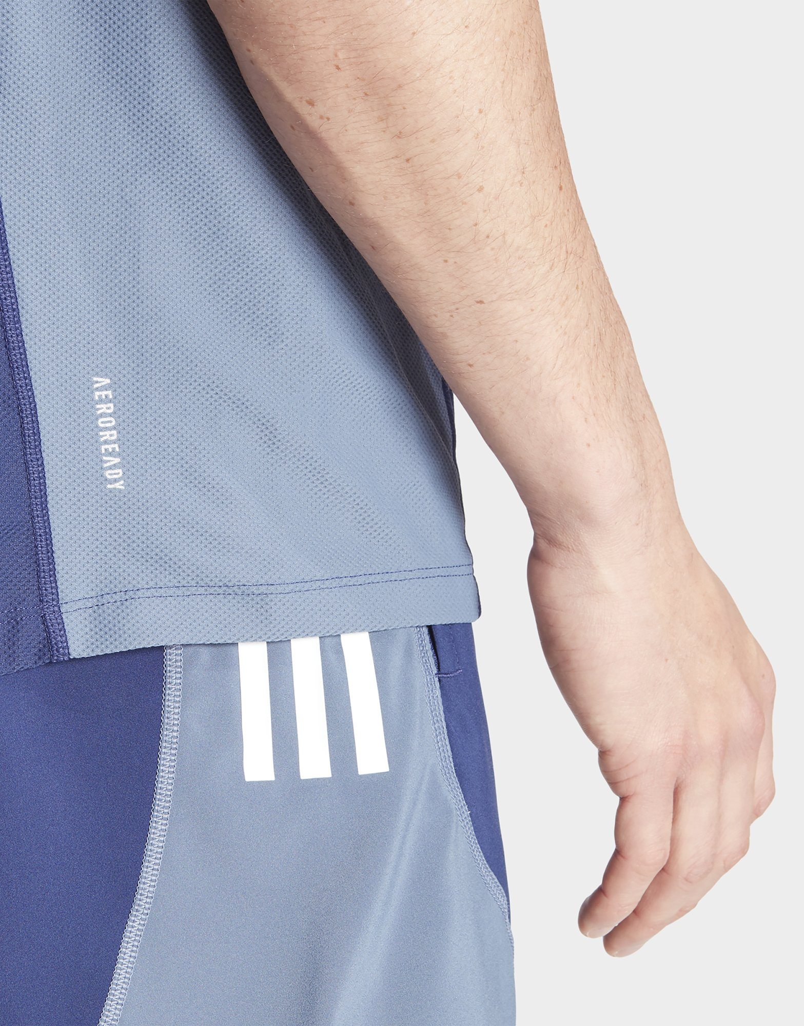 adidas T-shirt Own The Run Colorblock