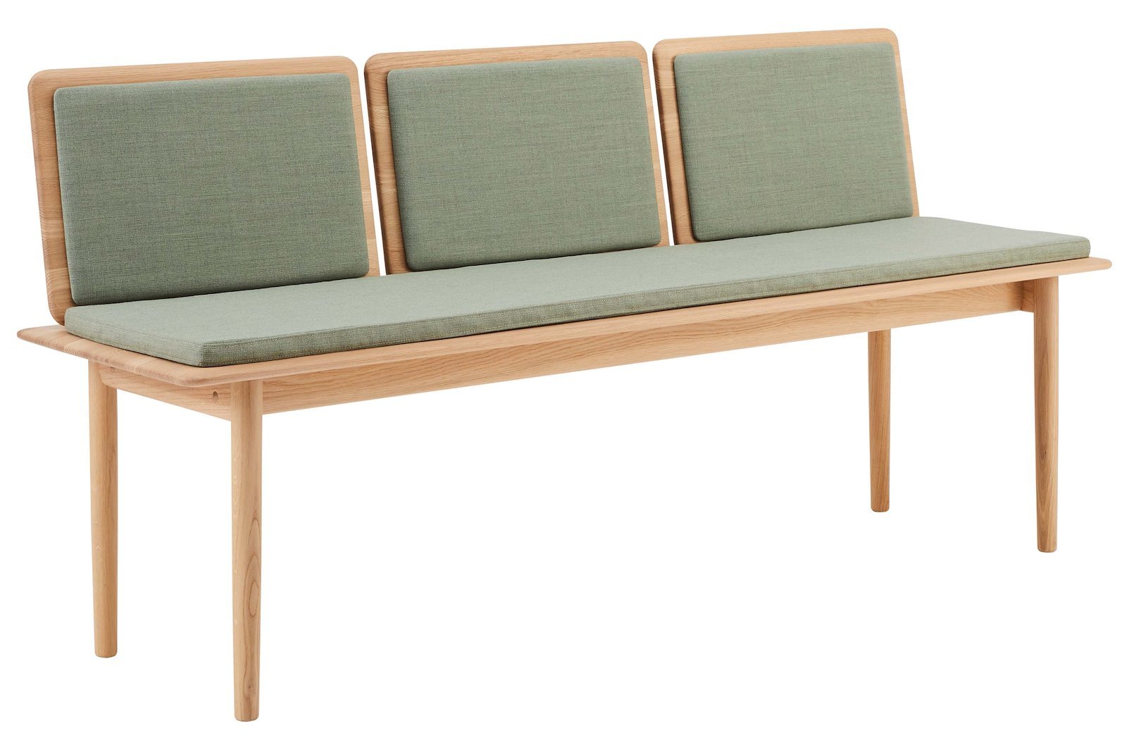 Elba Benk 3-seter. Eik såpebehandlet  i tekstil Crisp 4752 Dusty green, polstret sete og rygg.