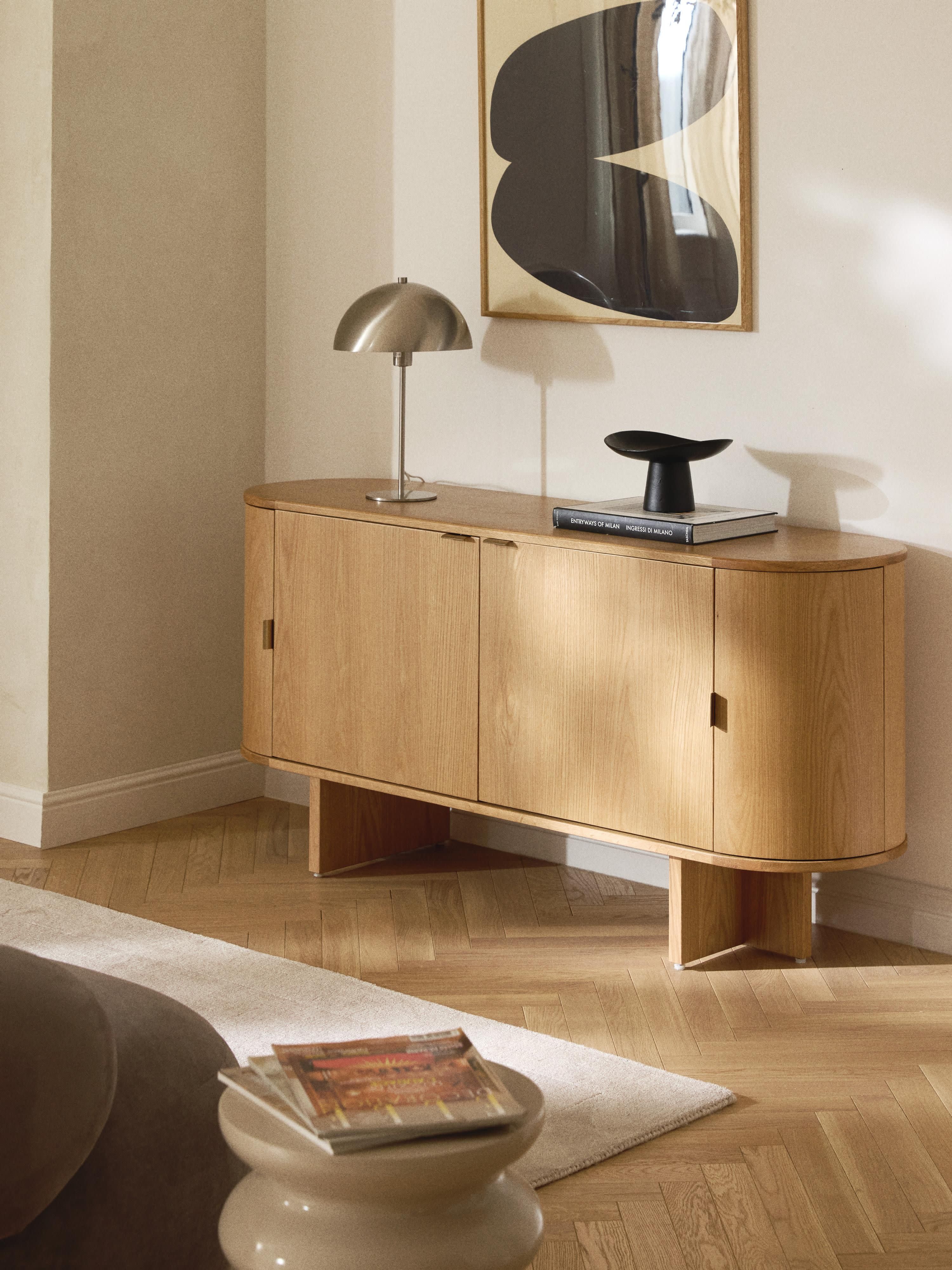Houten dressoir Zumi met afgeronde hoeken