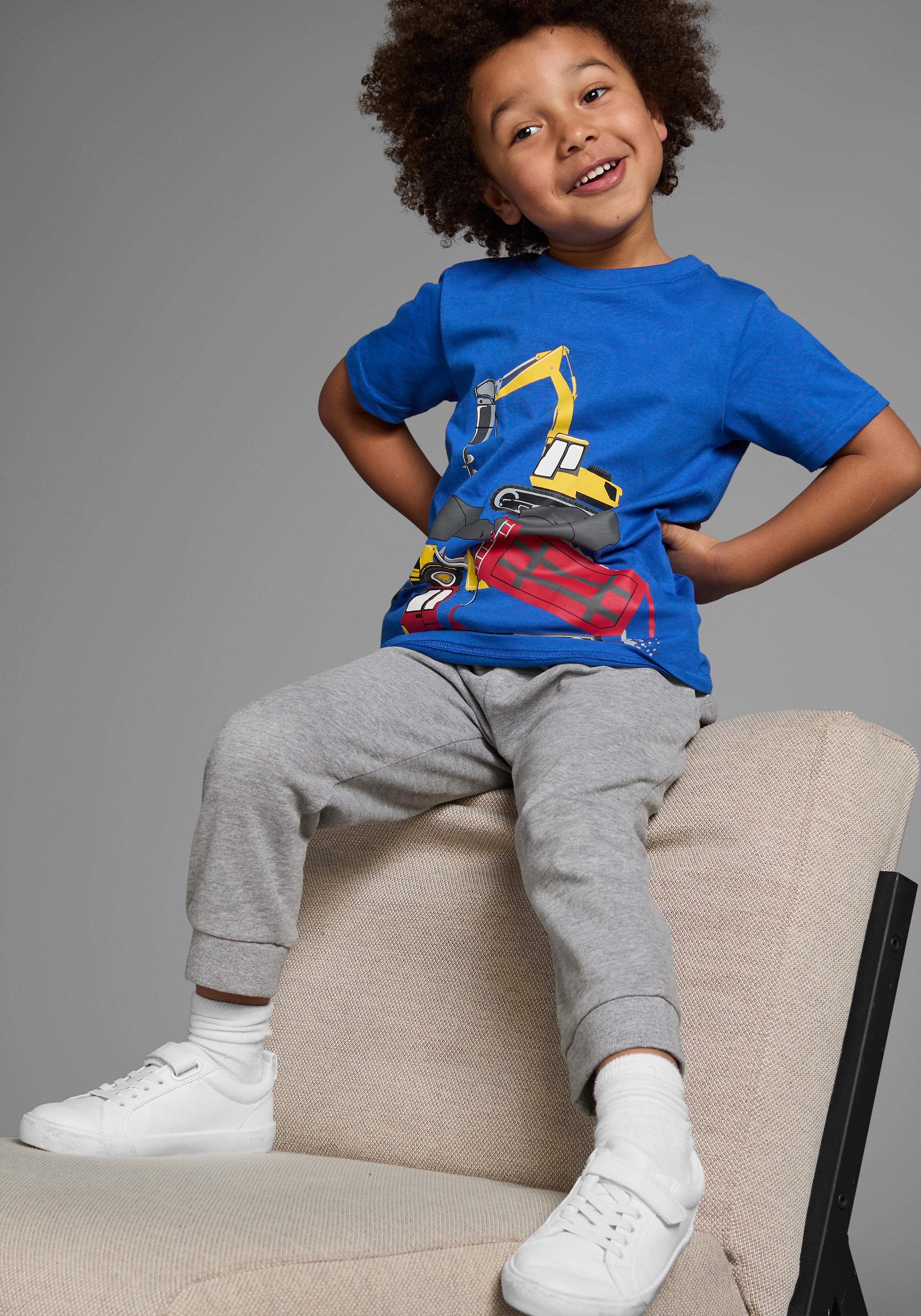 KIDSWORLD T-Shirt »mit coolen BAUMASCHINEN Print«, Kurzarm,  Basic-Passform,  bedruckt,  Rundhalsausschnitt