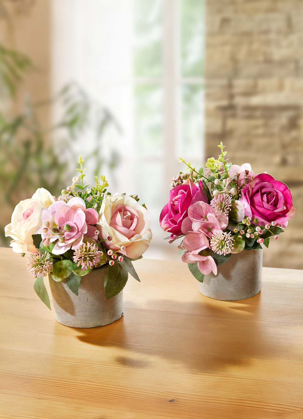 Bezaubernde Gestecke mit Rosen und Hortensien, 2er-Set