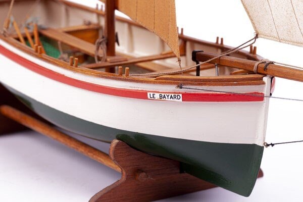 Billing Boats - Le Bayard 906 - 1:30 - Bb906