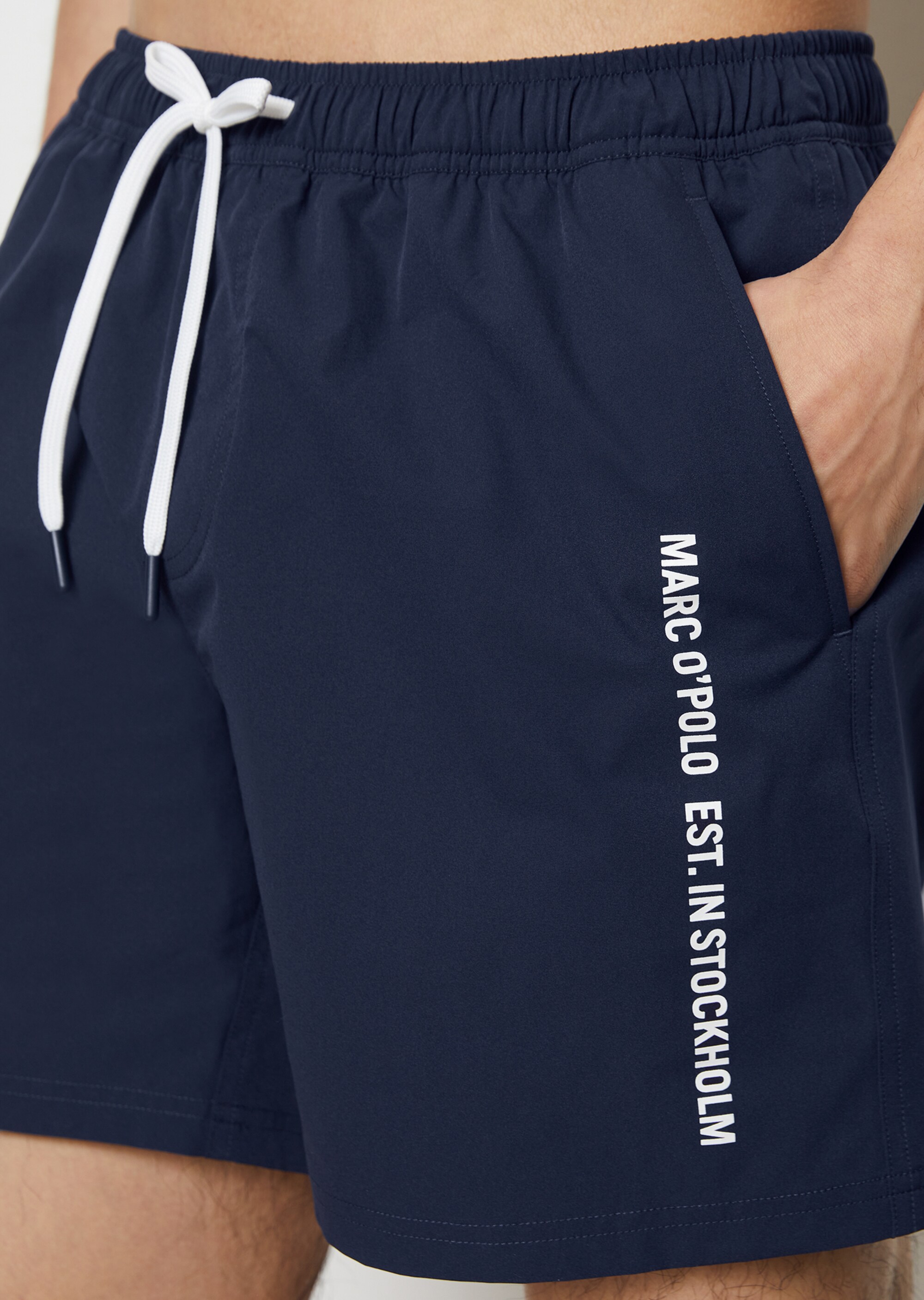 Badeshorts aus recyceltem Material