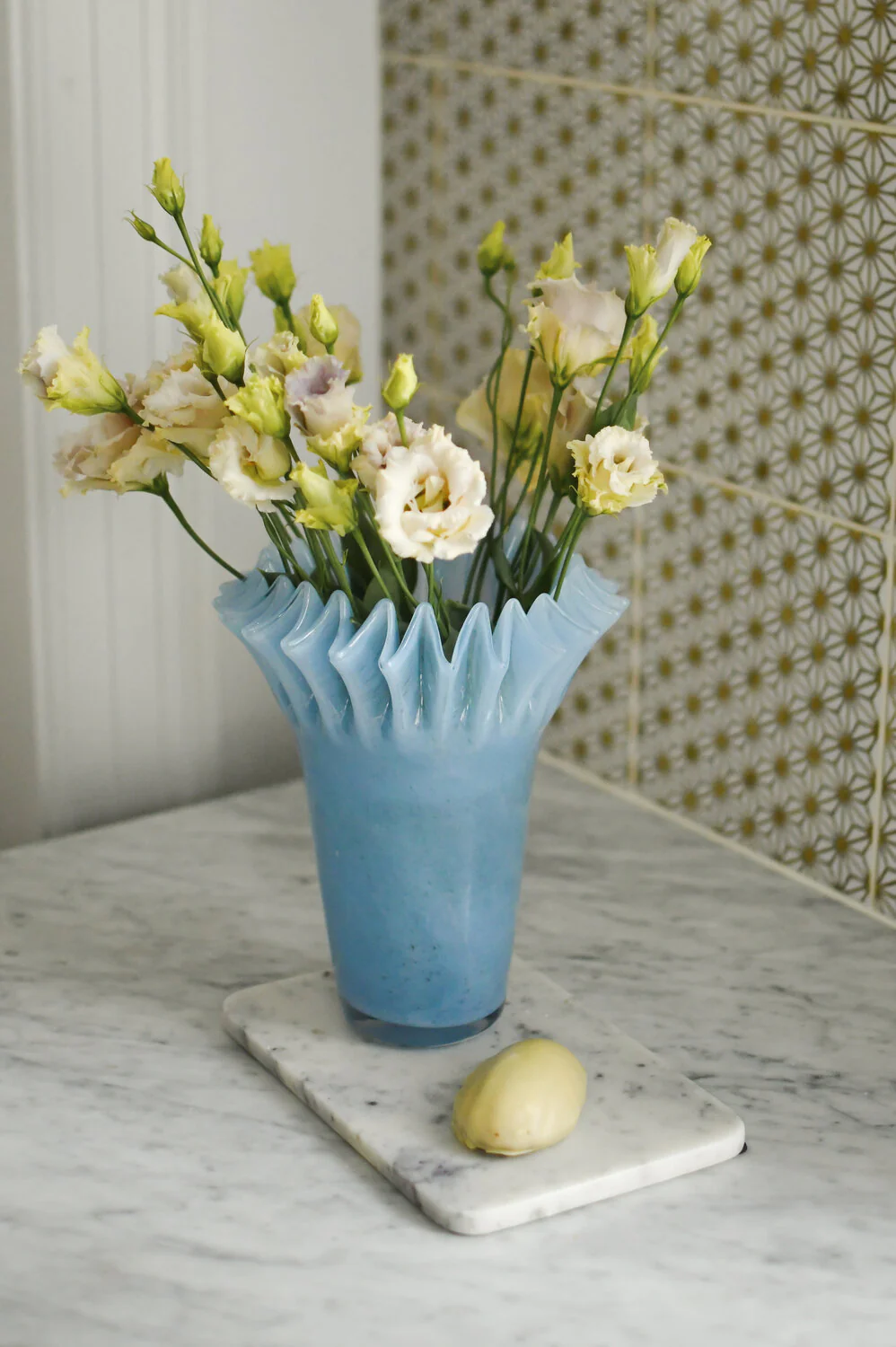 Bahne Interior  Vase med waffle kant, lyseblå - H22cm