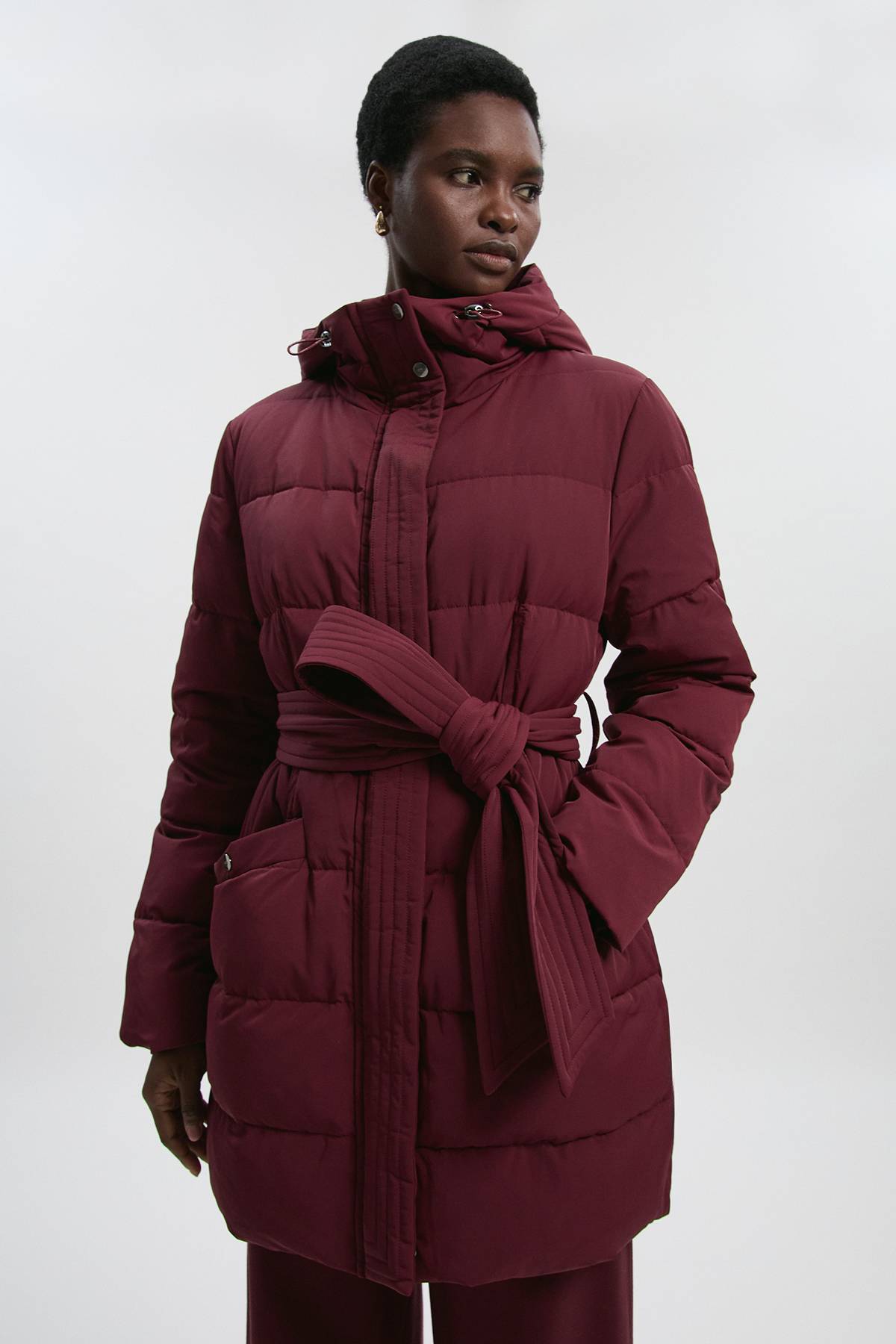 KarenMillen Manteau Mi-Long en Duvet Véritable avec Ceinture