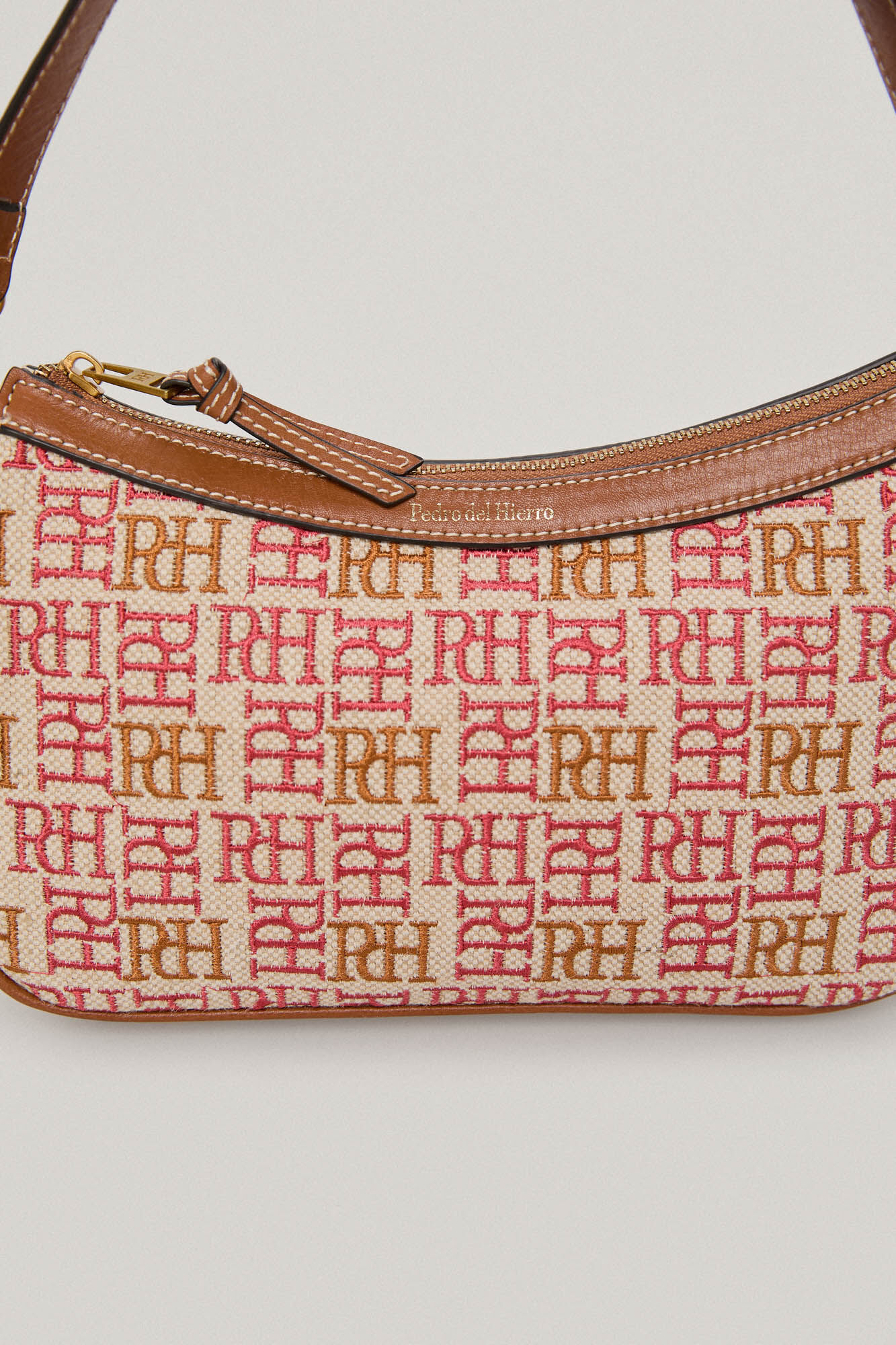 Bolsa baguette e bolsa de ombro em lona com logotipo bordado e detalhes em couro - Rosa
