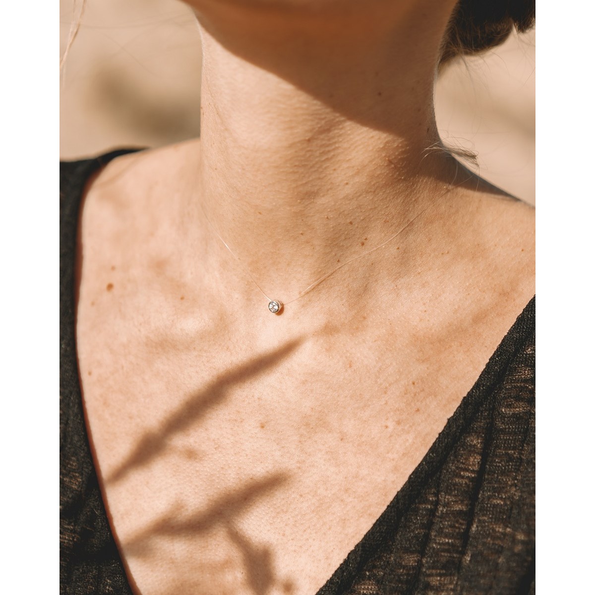 Collier Ras de Cou Transparent Argent Fil de Nylon Zirconium