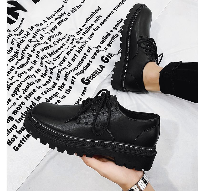 Tanzanite - Contrasterende gestikte platform veterschoenen