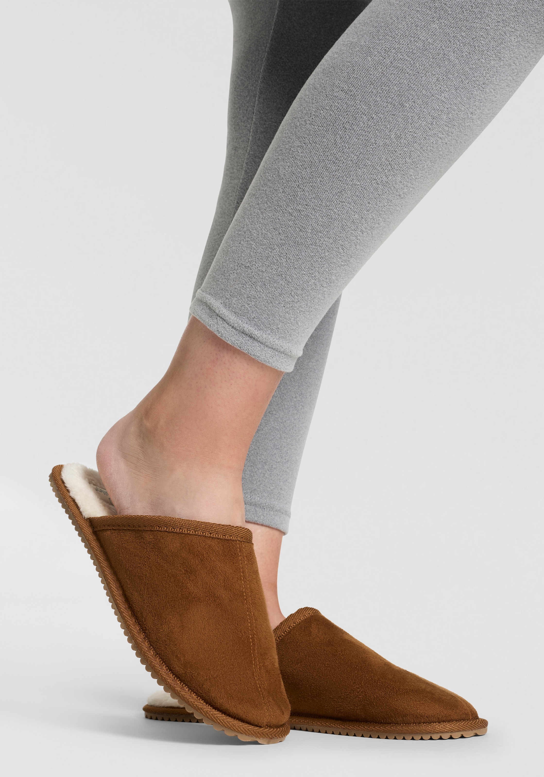 Apollo Pantoffel  2 Stk. tlg.  aus Wildlederimitat mit Gummisohle