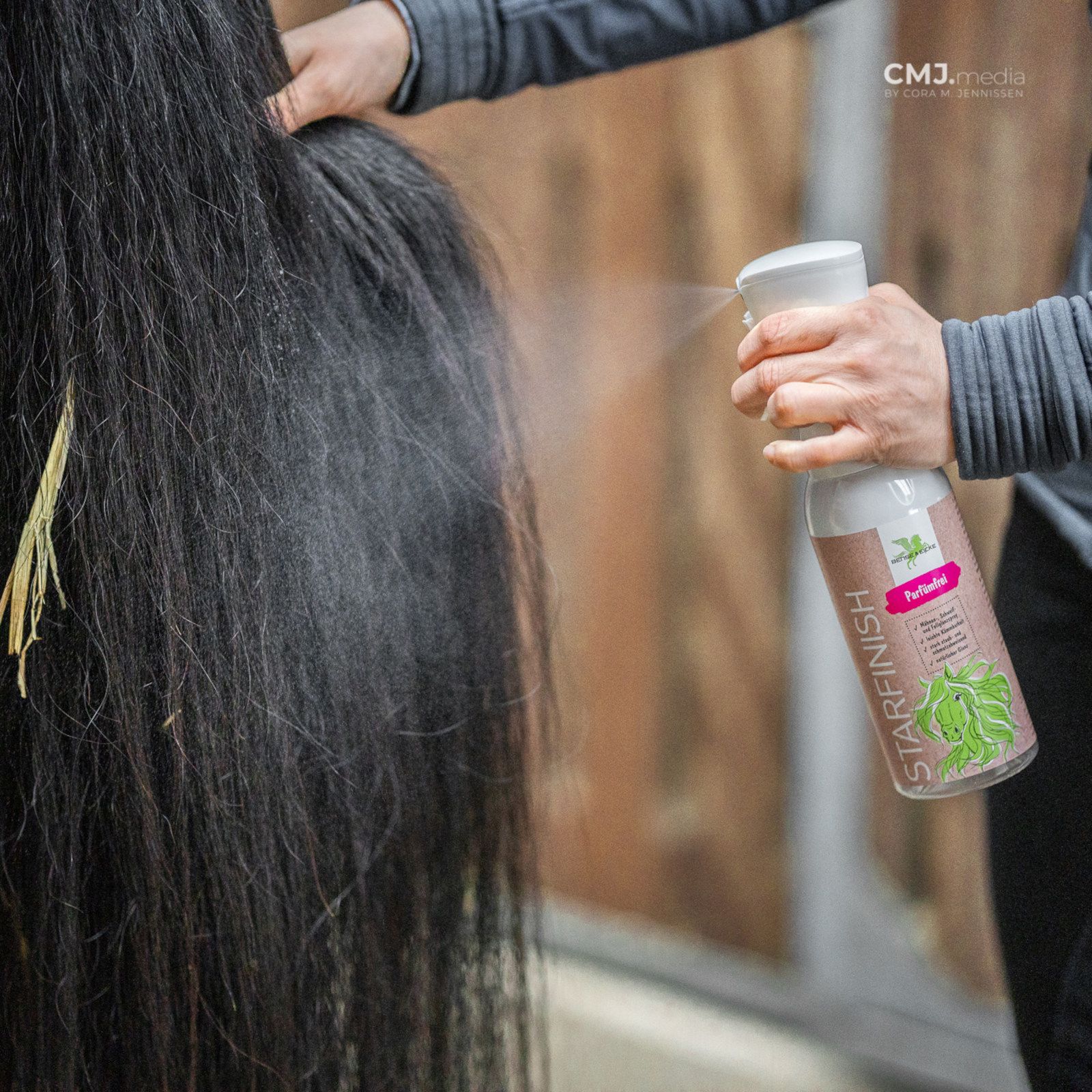 B & E StarFinish parfümfrei - Schweif- und Mähnenspray für Pferde