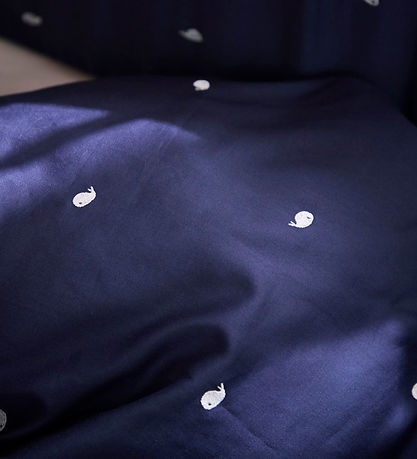 Filibabba Senget?j - Baby - Midnight/Broderet Hvalen Christian
