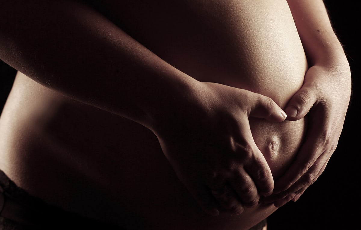 Babybauch-Fotoshooting in Rosenheim als Geschenk