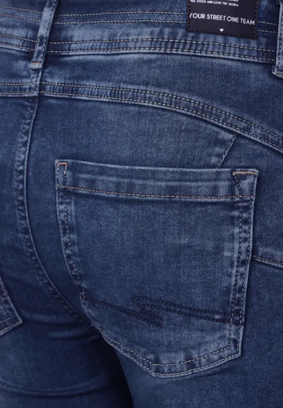 Free to move Jeans - mid blue washed