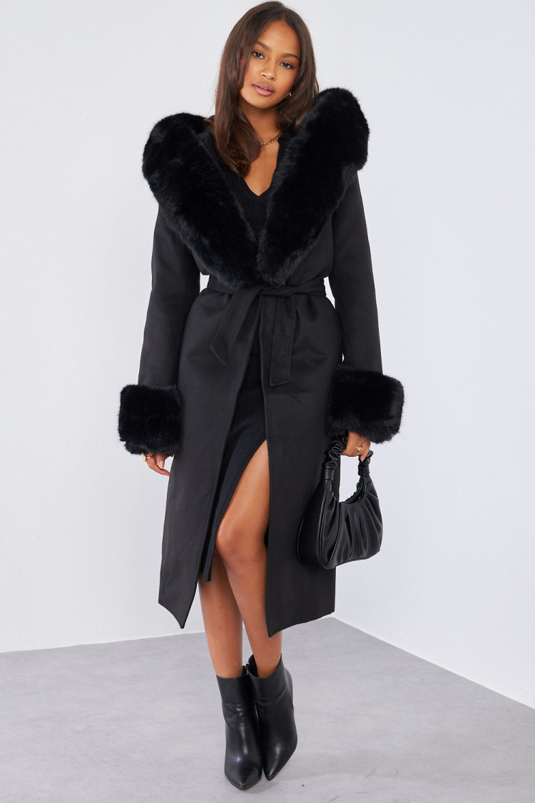 Manteau noir à fourrure