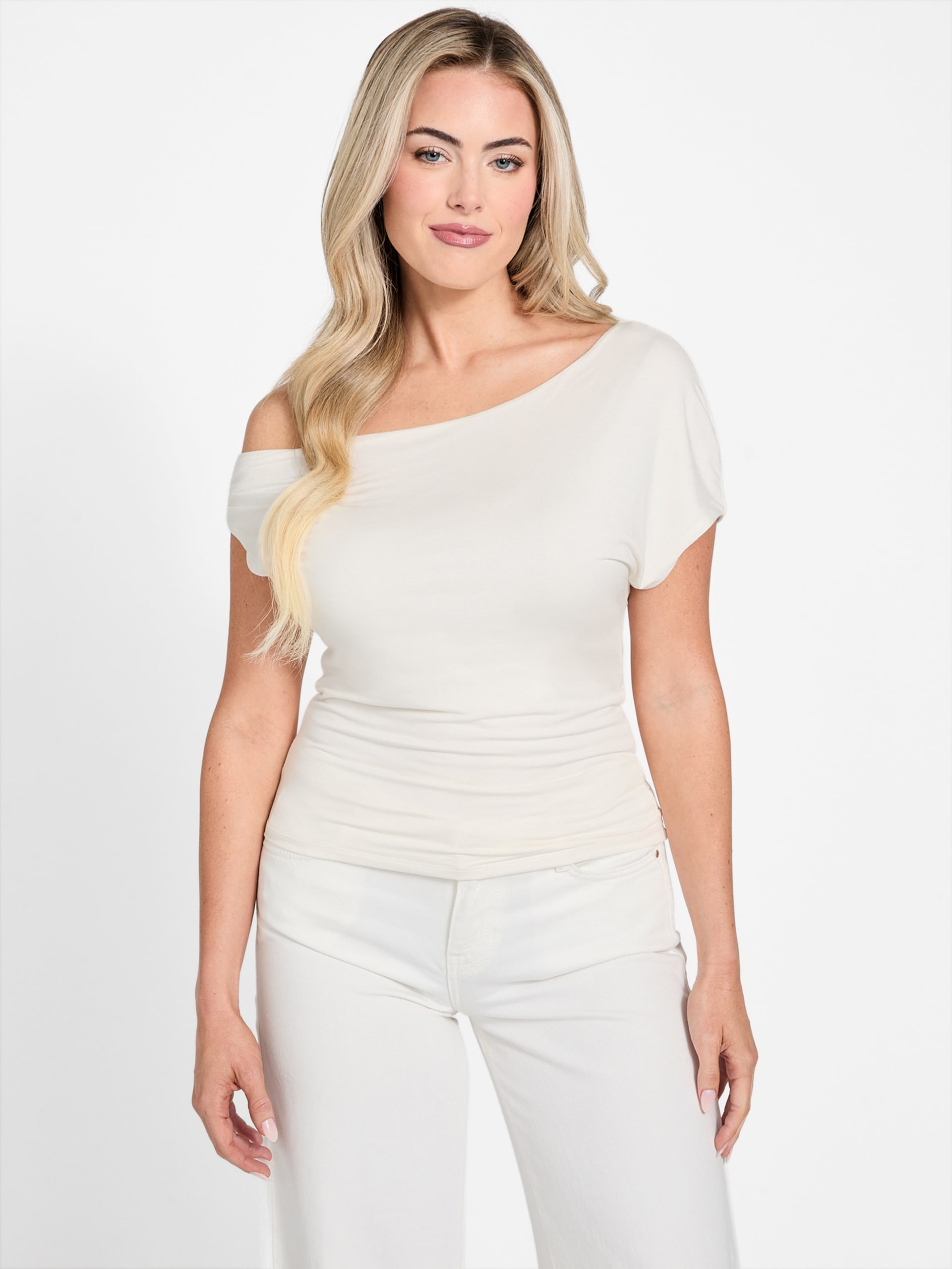 Blusa Eco Miraya com ombros à mostra